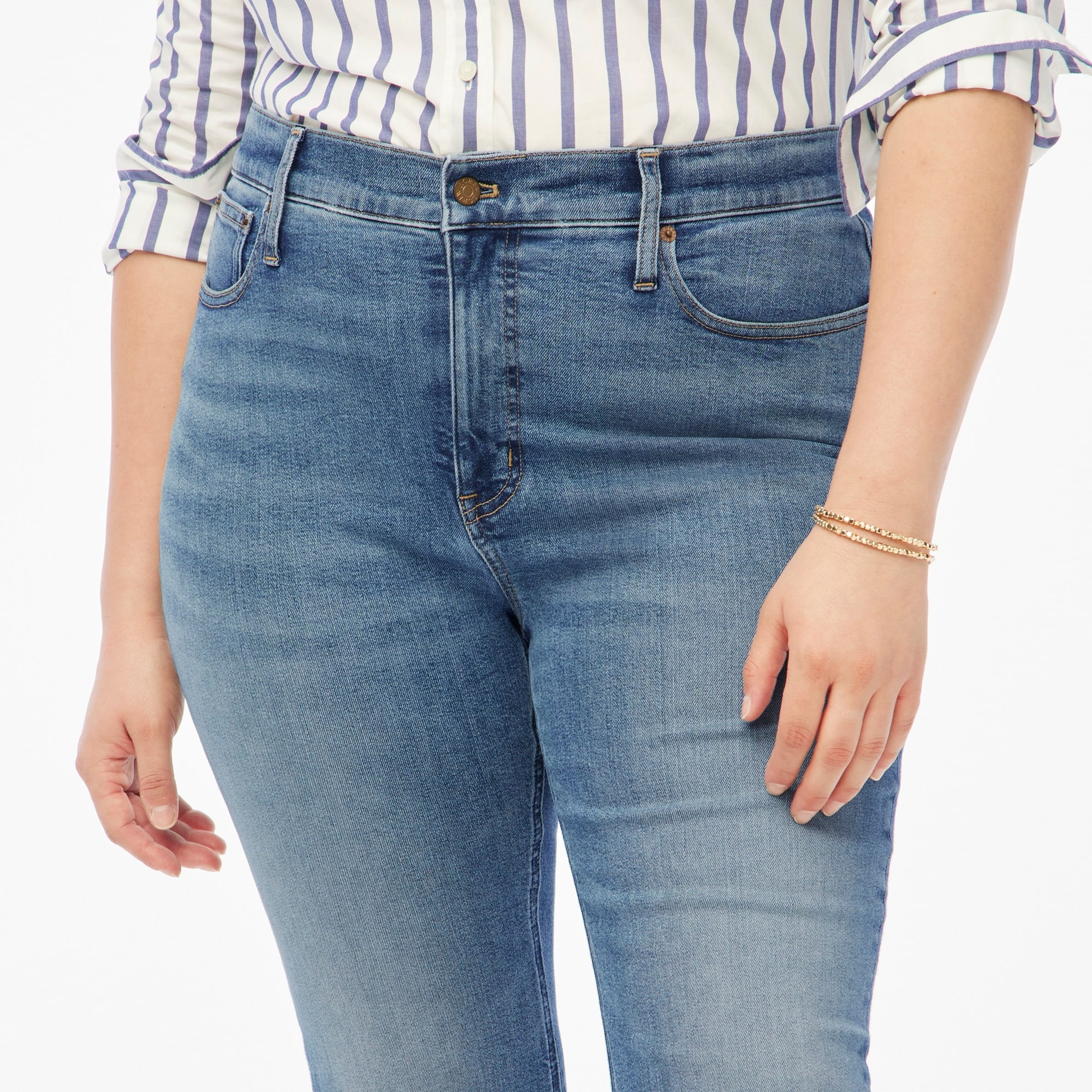 Petite flare crop jean in all-day stretch