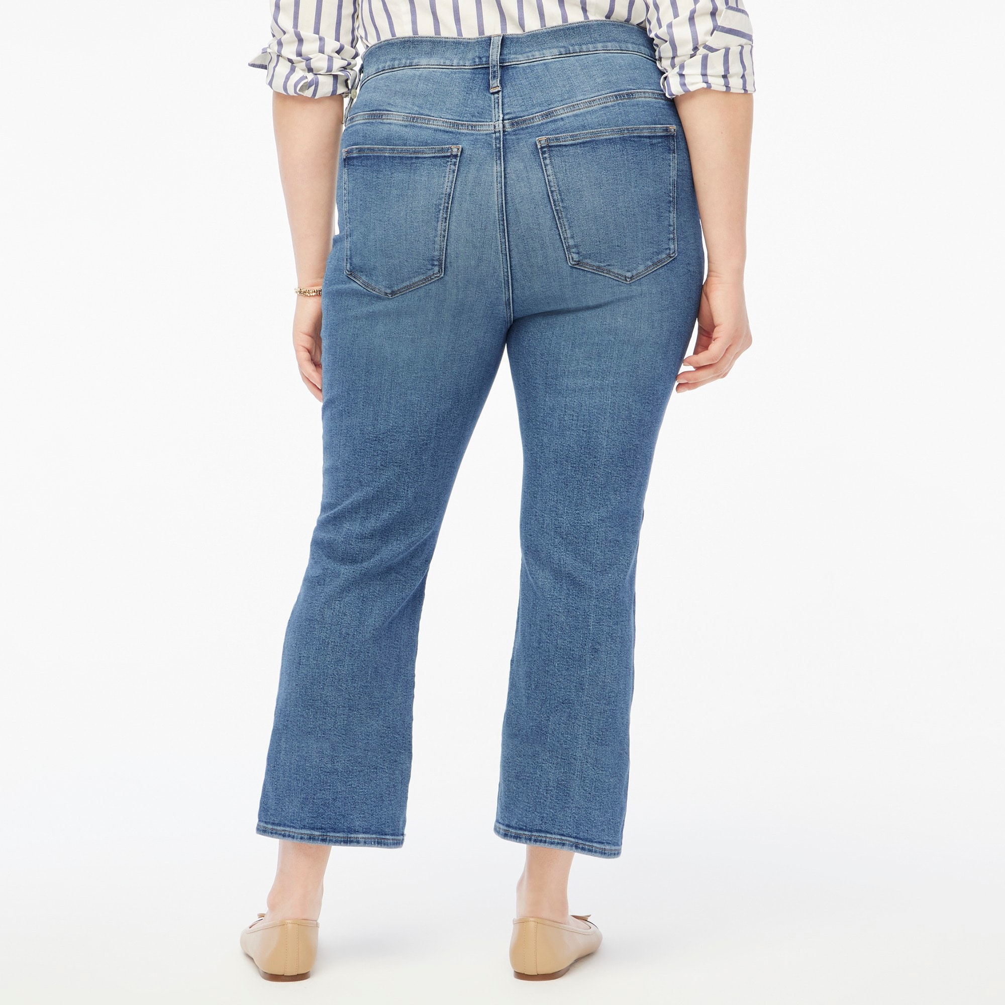 Petite flare crop jean in all-day stretch