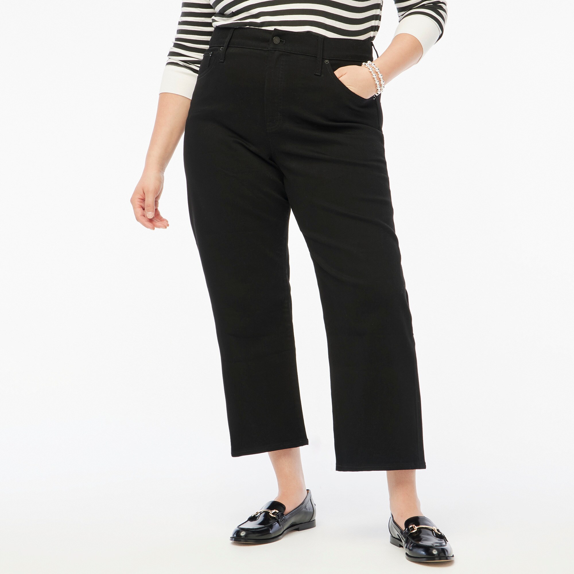Black wide-leg cropped jean in all-day stretch