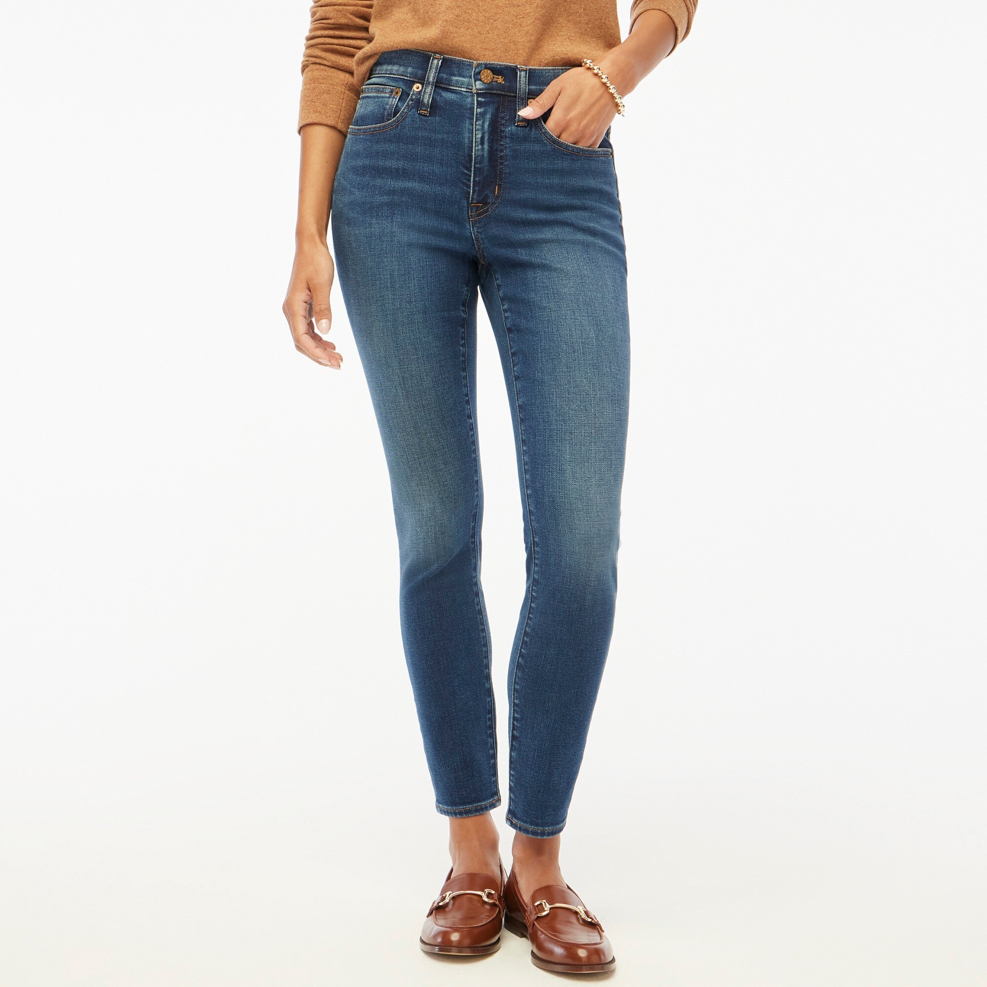 9" mid-rise skinny jean in signature stretch