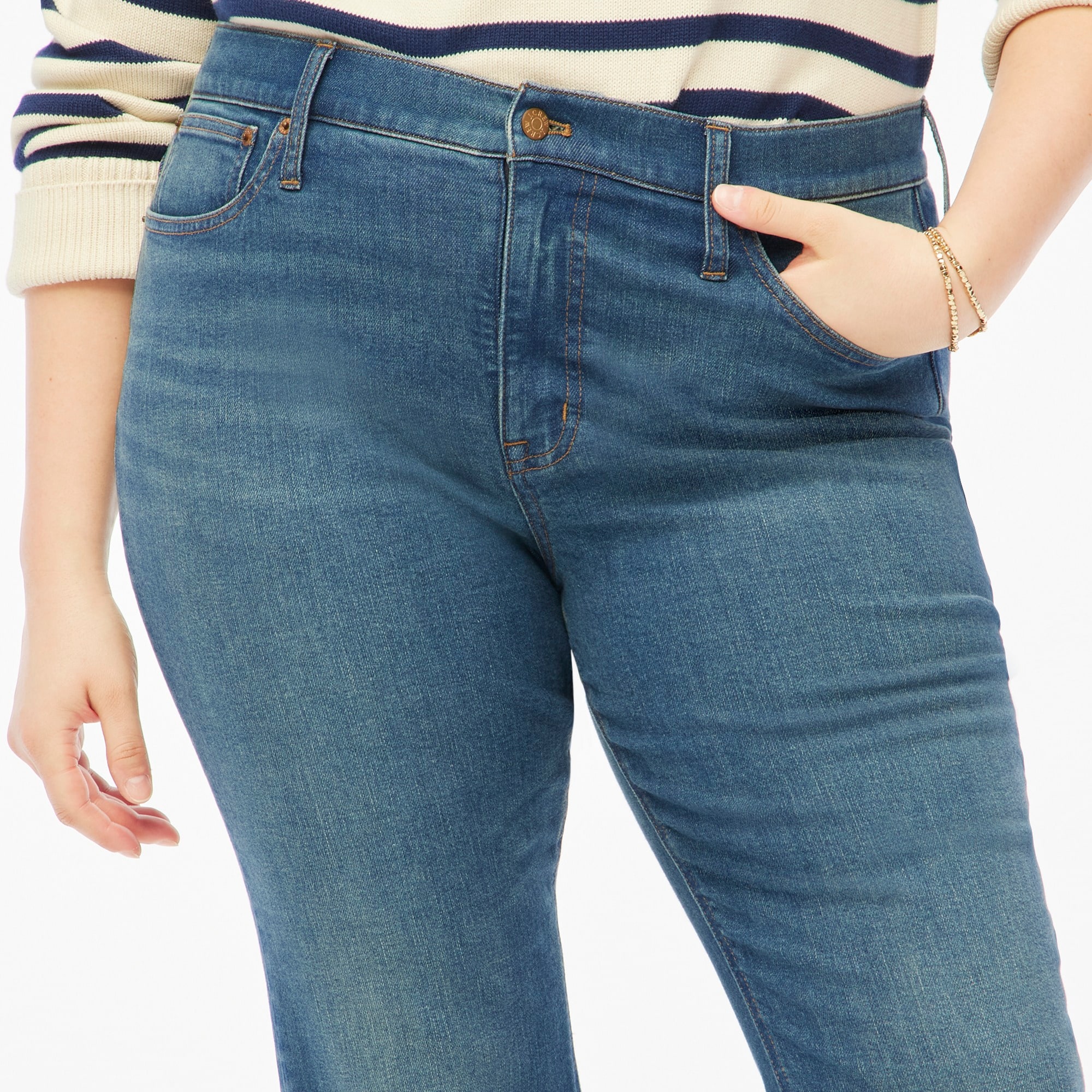 Tall mid-rise flare crop jean in signature stretch