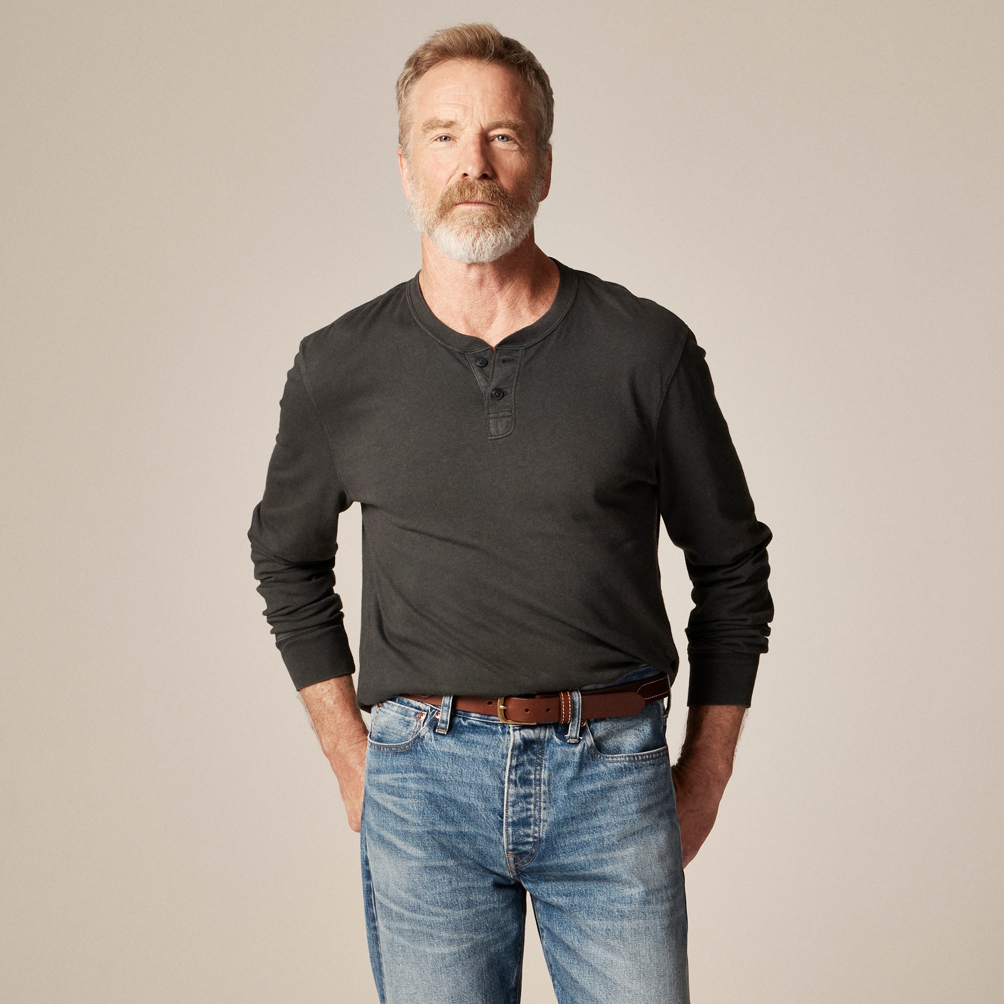  Vintage-wash cotton henley