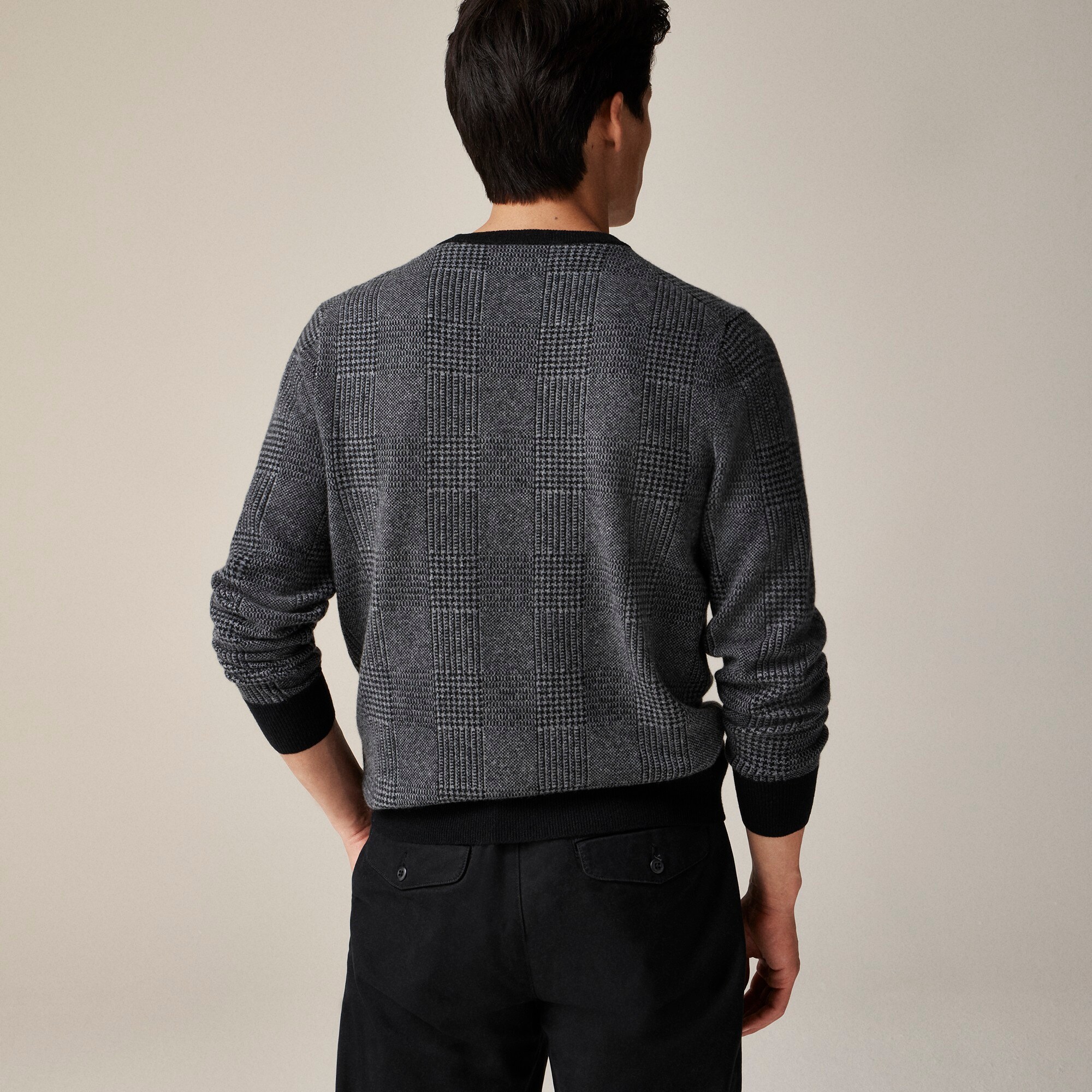 Cashmere crewneck sweater in plaid