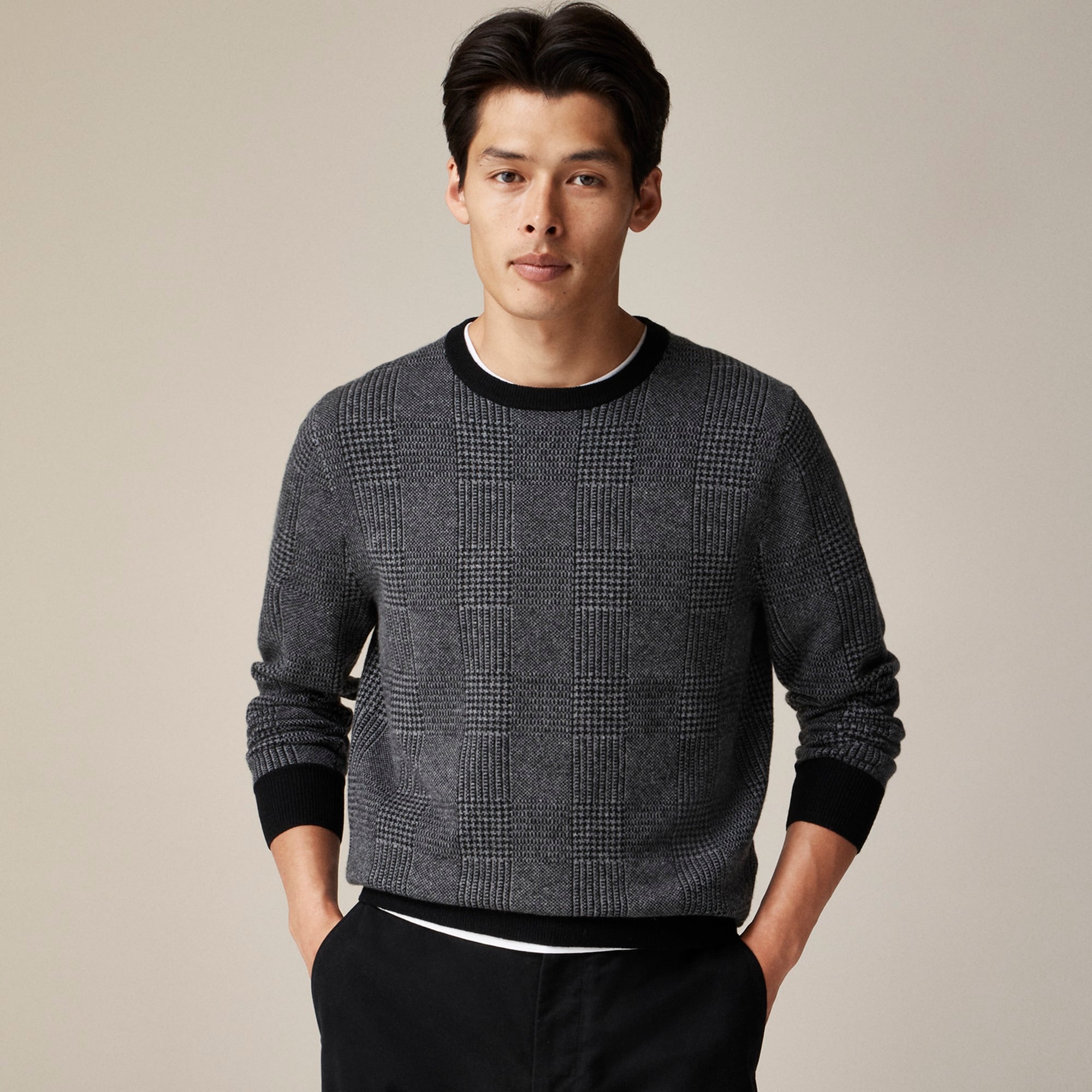  Cashmere crewneck sweater in plaid