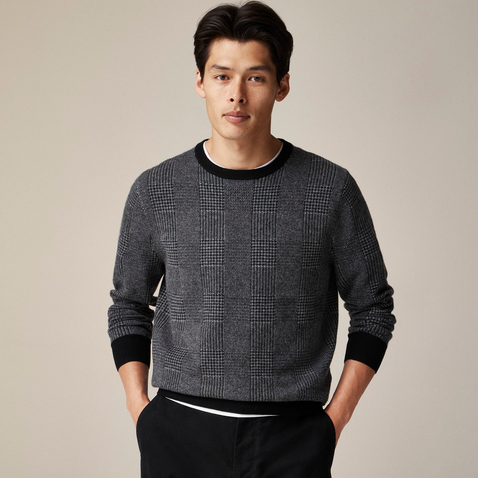 Cashmere crewneck sweater in plaid