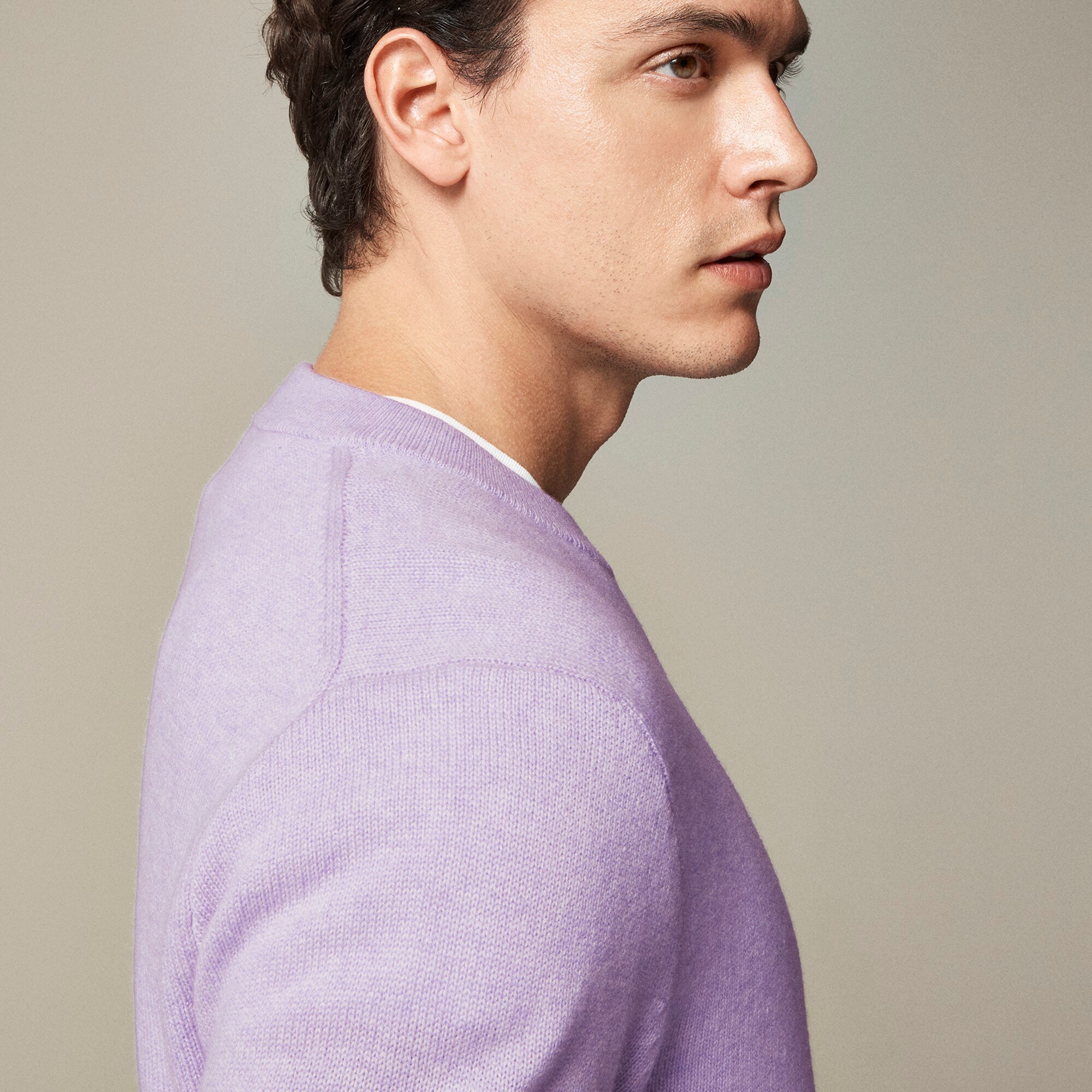 Midweight cashmere crewneck sweater