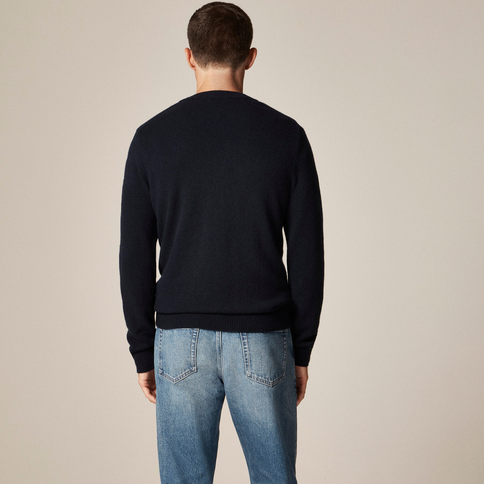 Midweight cashmere crewneck sweater