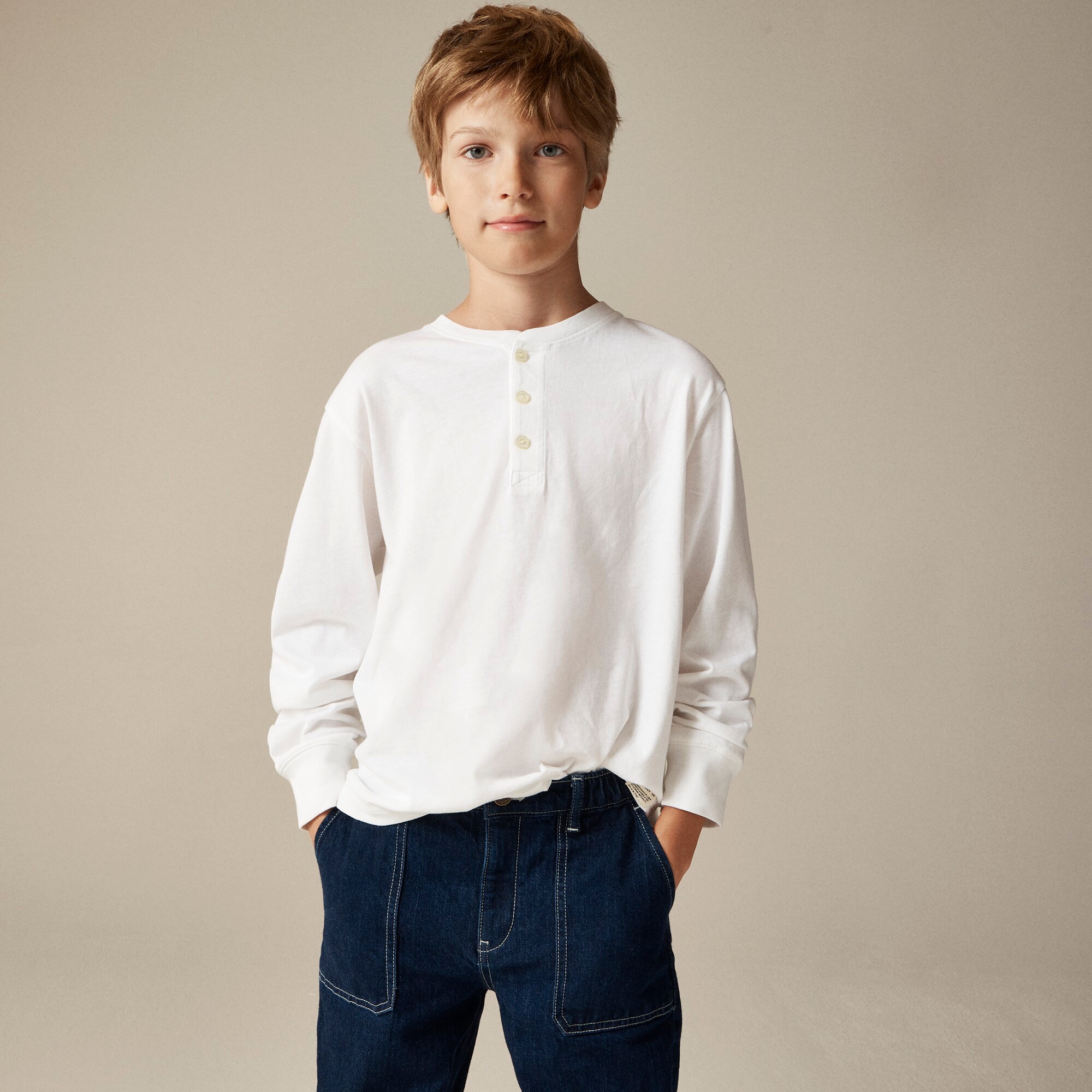  Kids' long-sleeve garment-dyed henley T-shirt in vintage jersey
