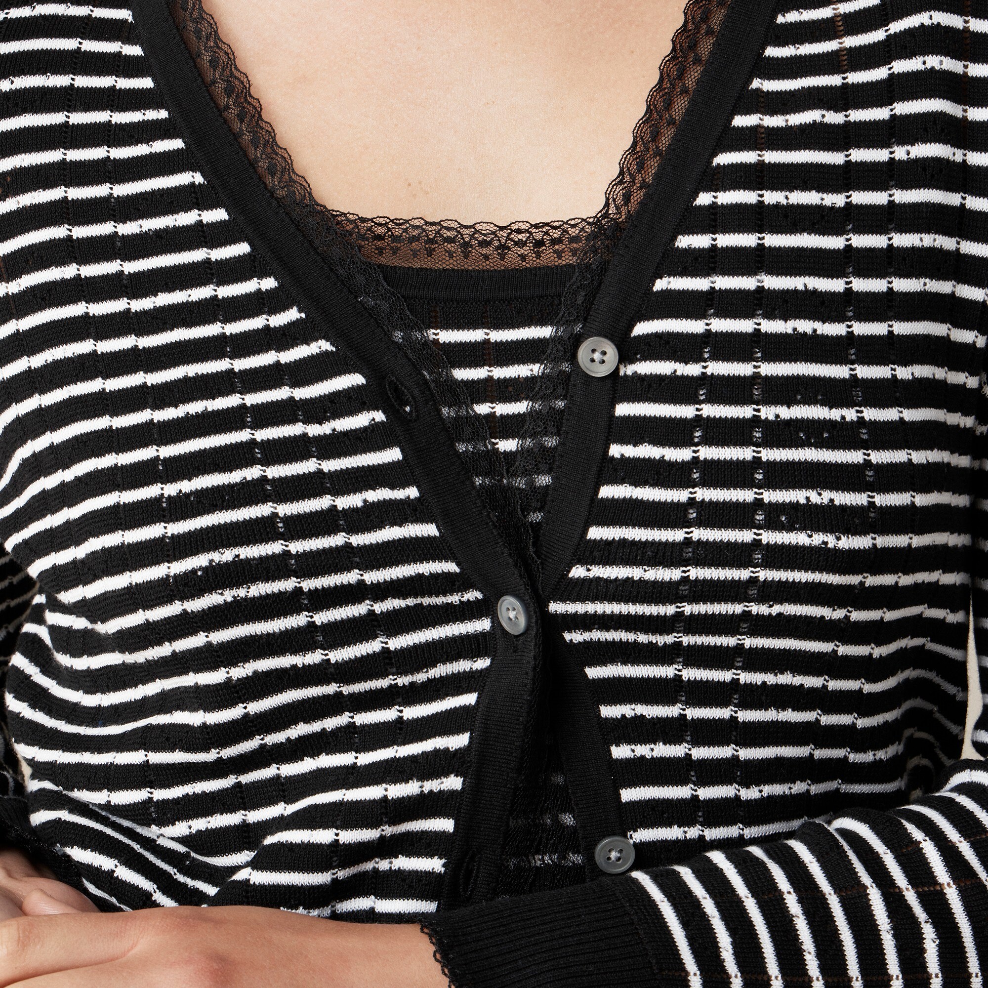 トップス LLL LAB V-Neck Stripe Stitched Cardigan CB895_SR5523_d1?hei=850&crop=0
