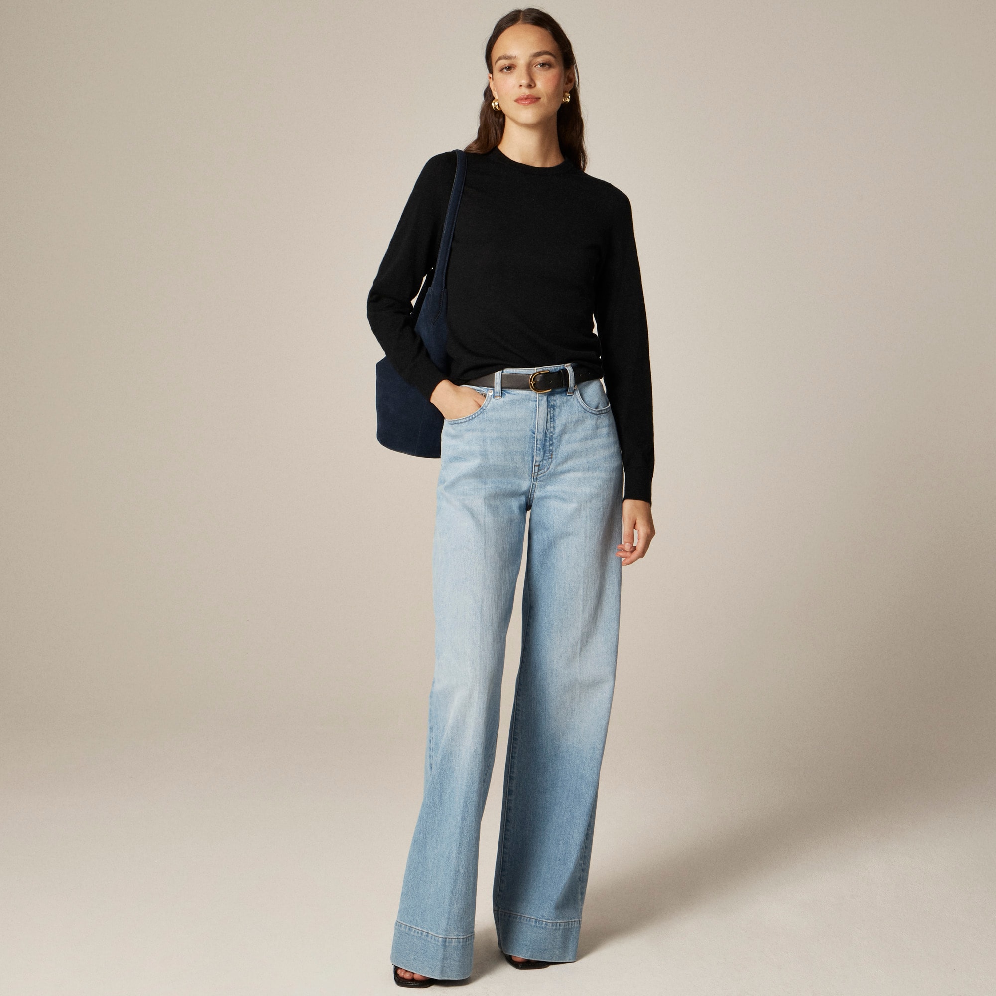 Carolyn fitted crewneck sweater in merino wool