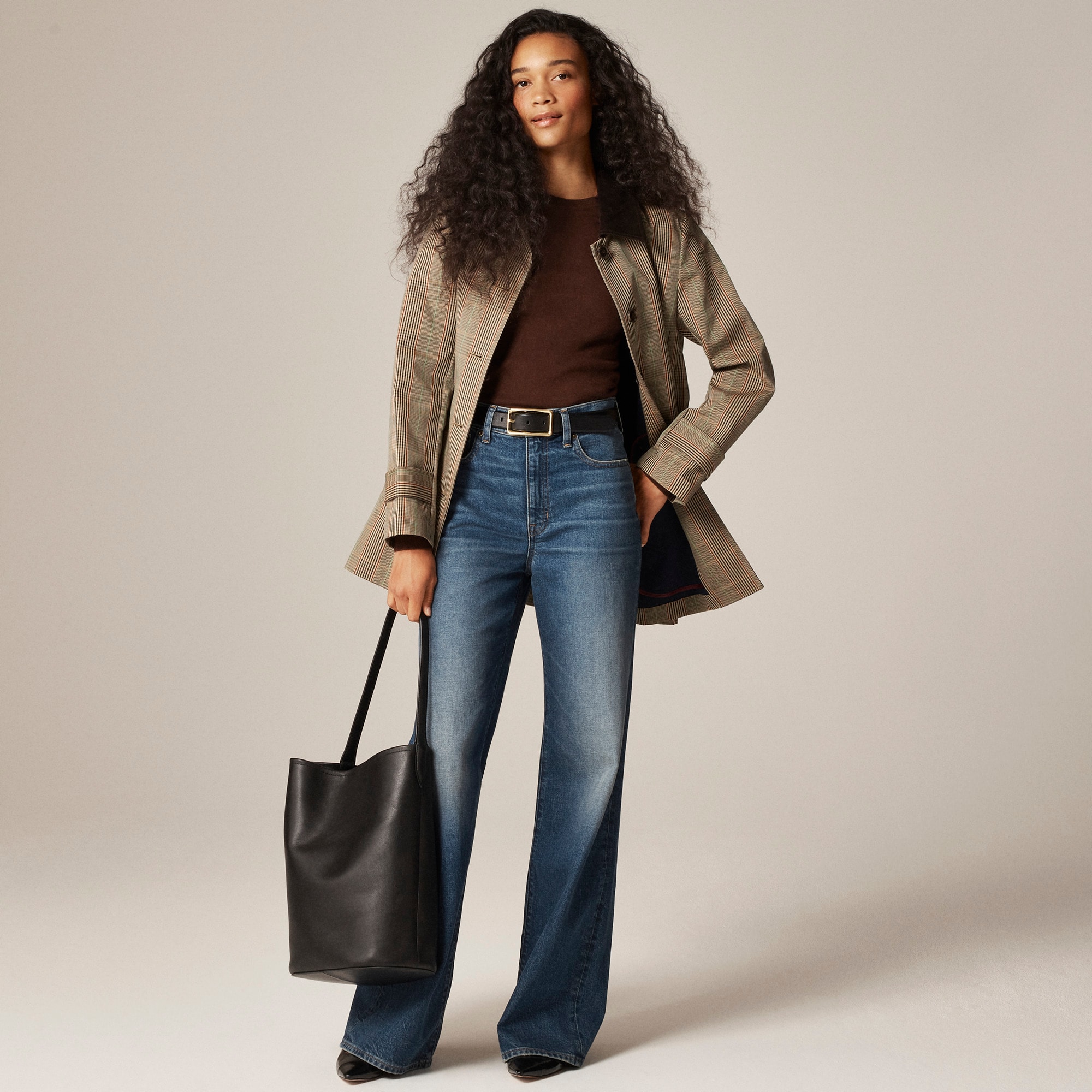 Carolyn fitted crewneck sweater in merino wool