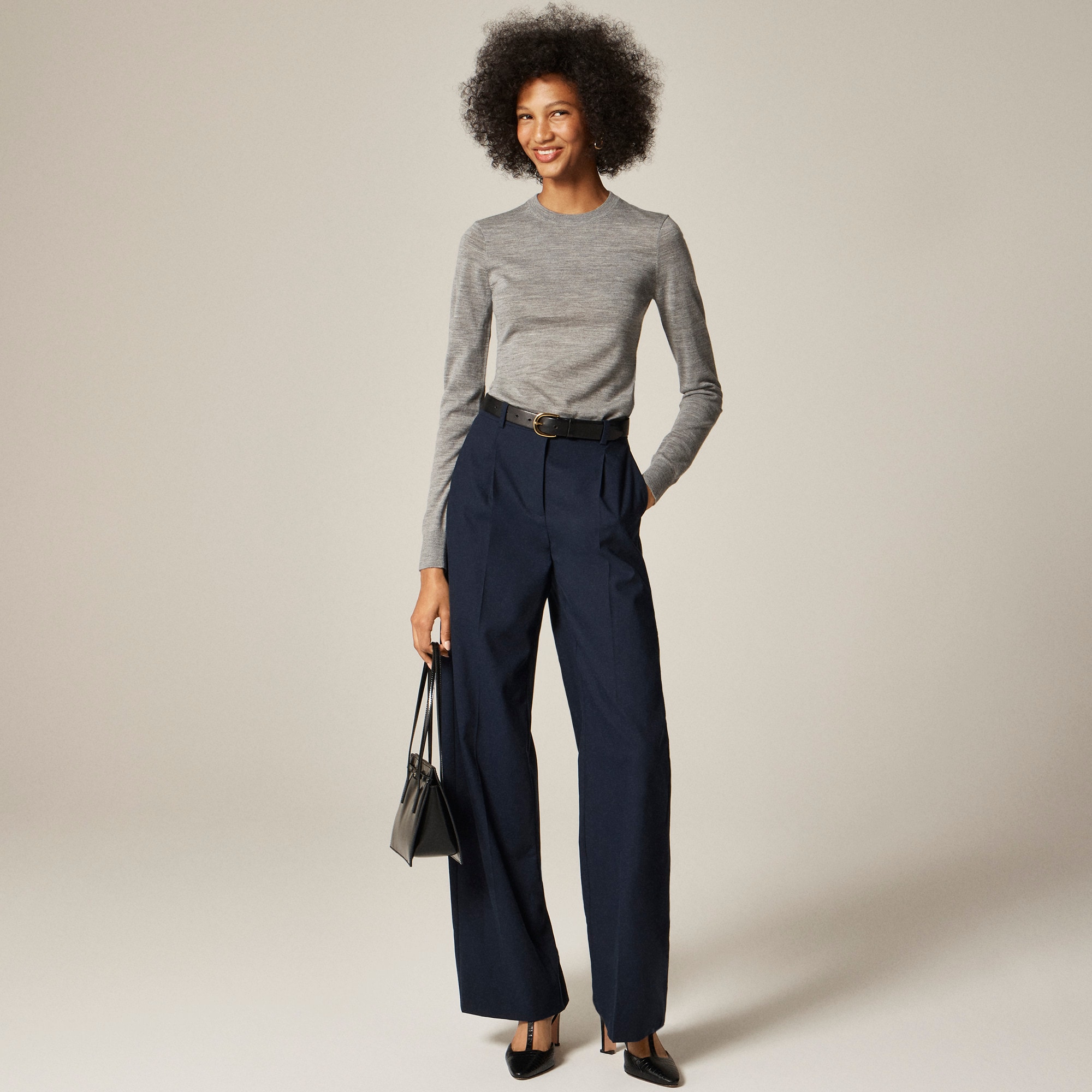 Carolyn fitted crewneck sweater in merino wool