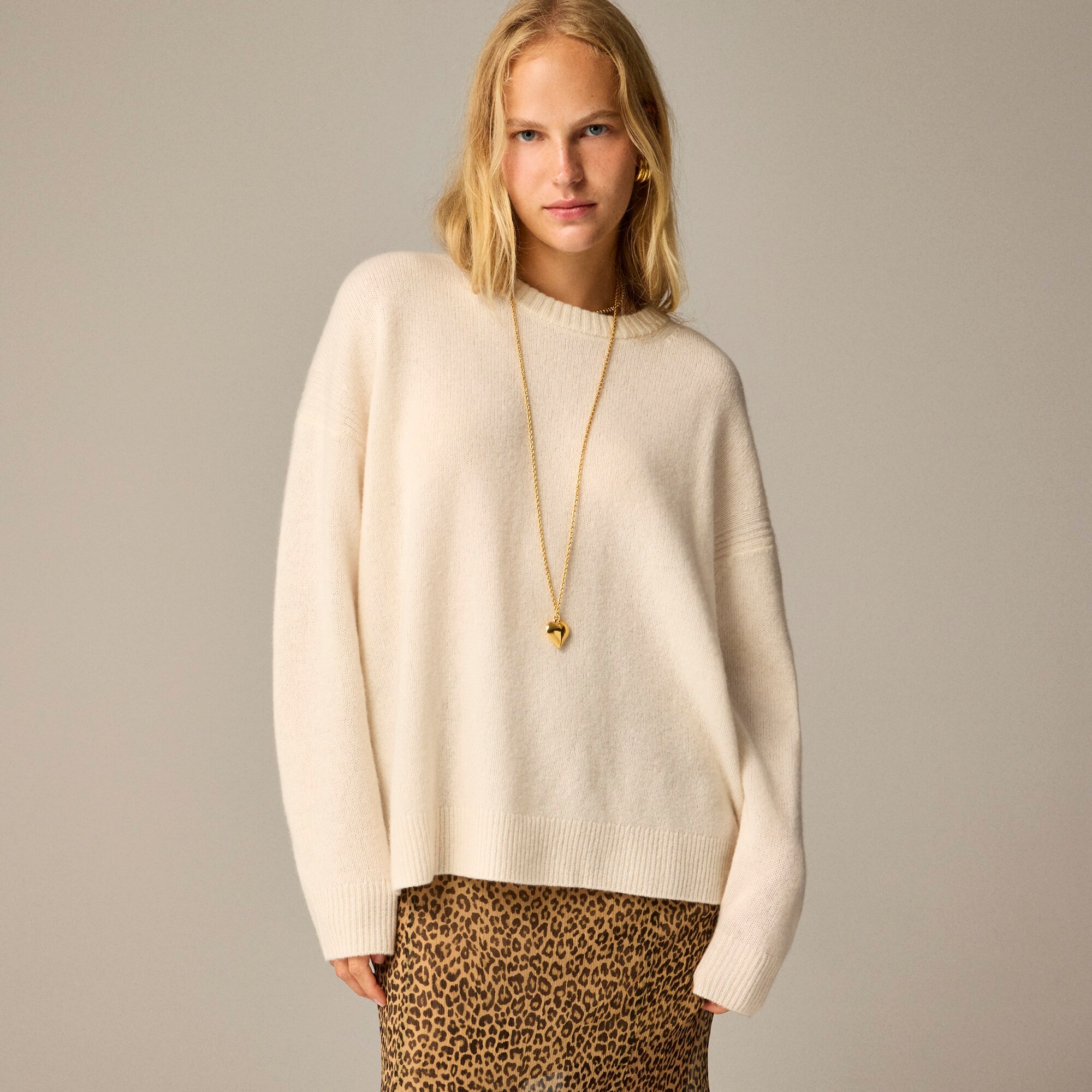 Relaxed crewneck sweater in wool