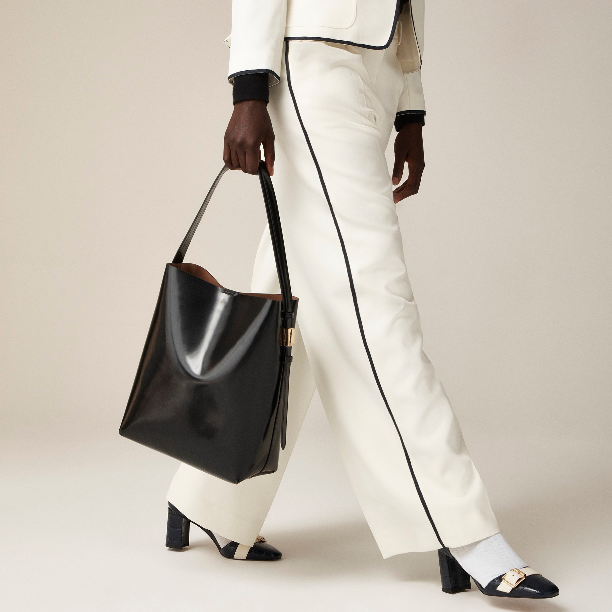  Edie bucket bag in Italian leather