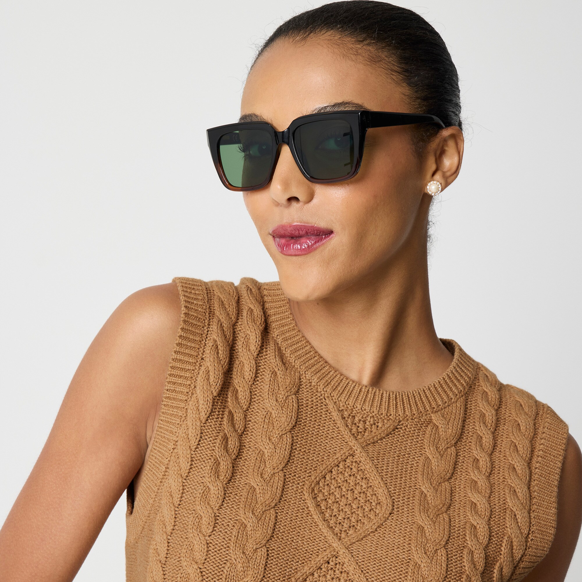 Cable-knit sweater-vest