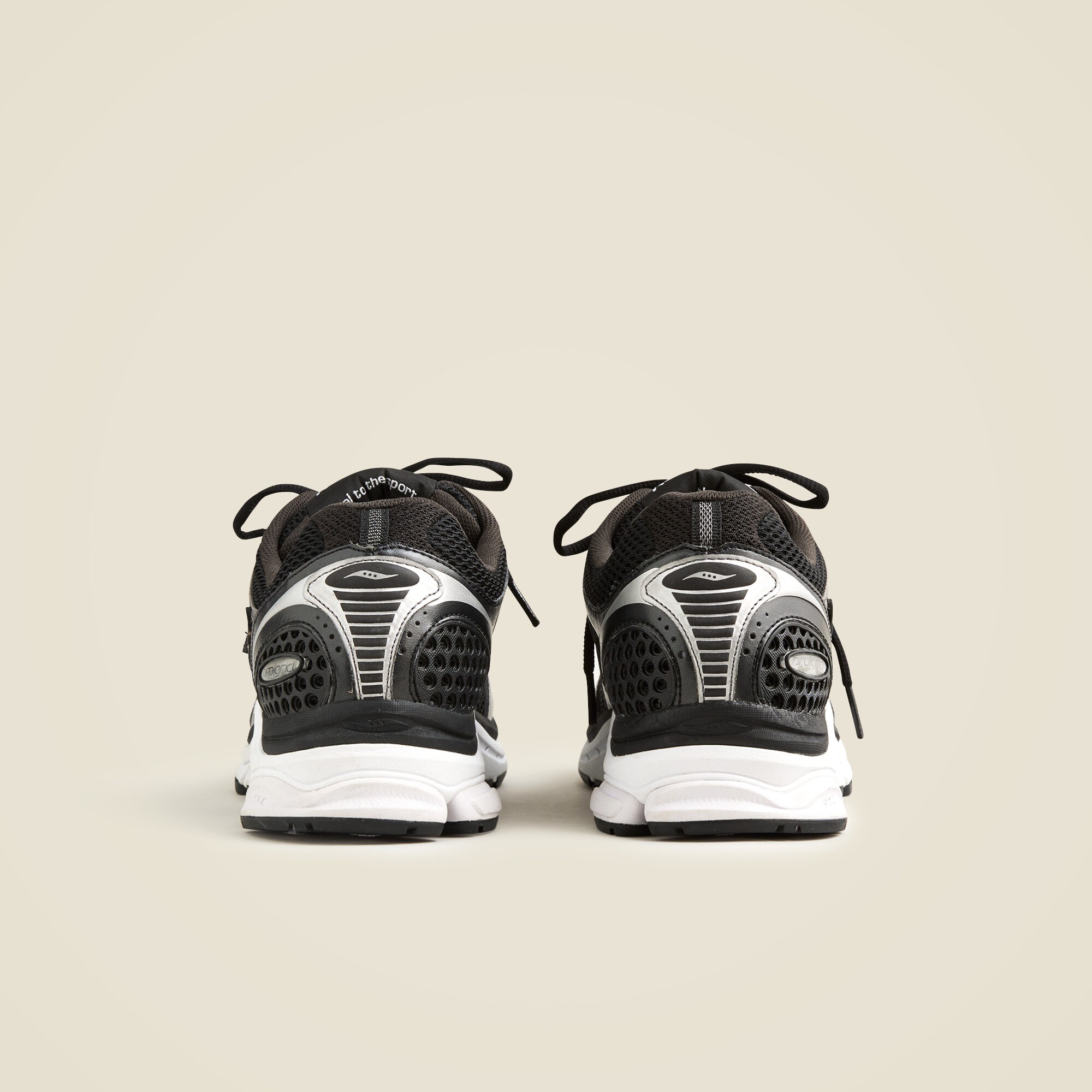 Saucony® ProGrid Triumph 4 sneakers