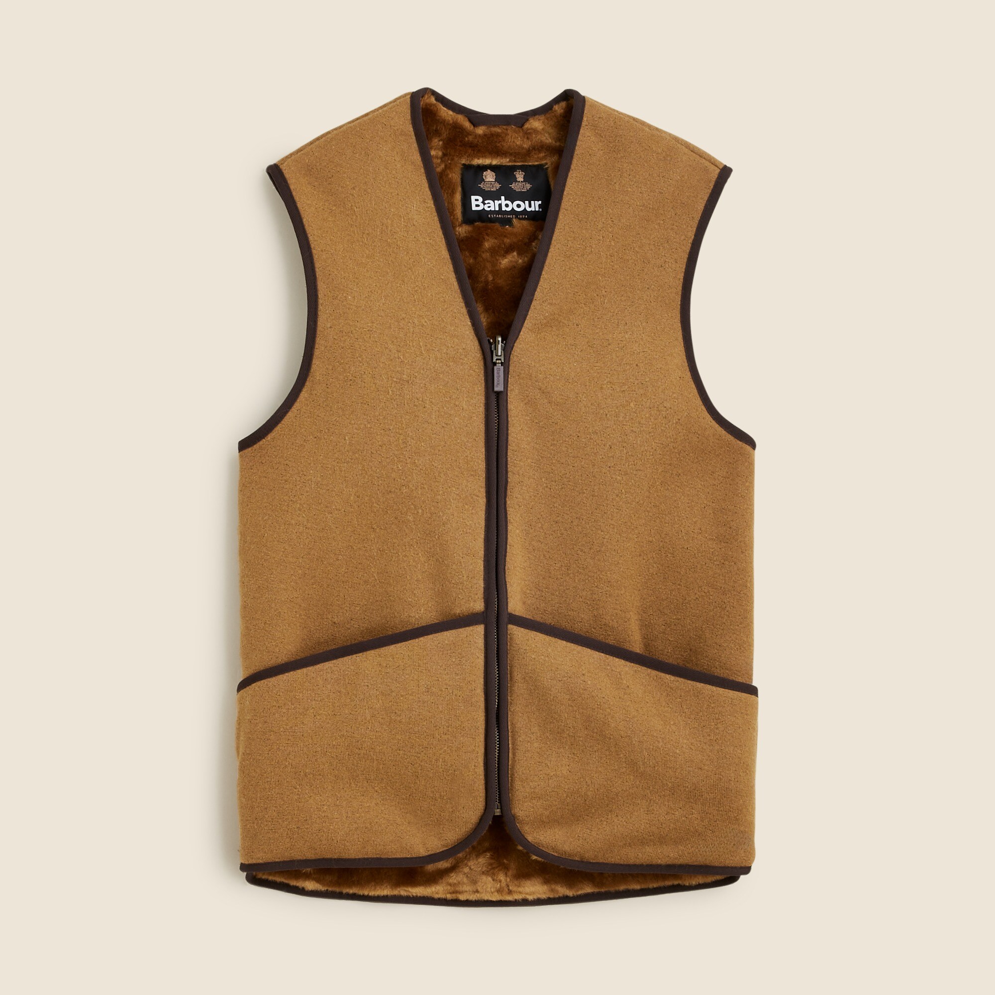 CC238_BR0949?hei=1700&crop=0,0