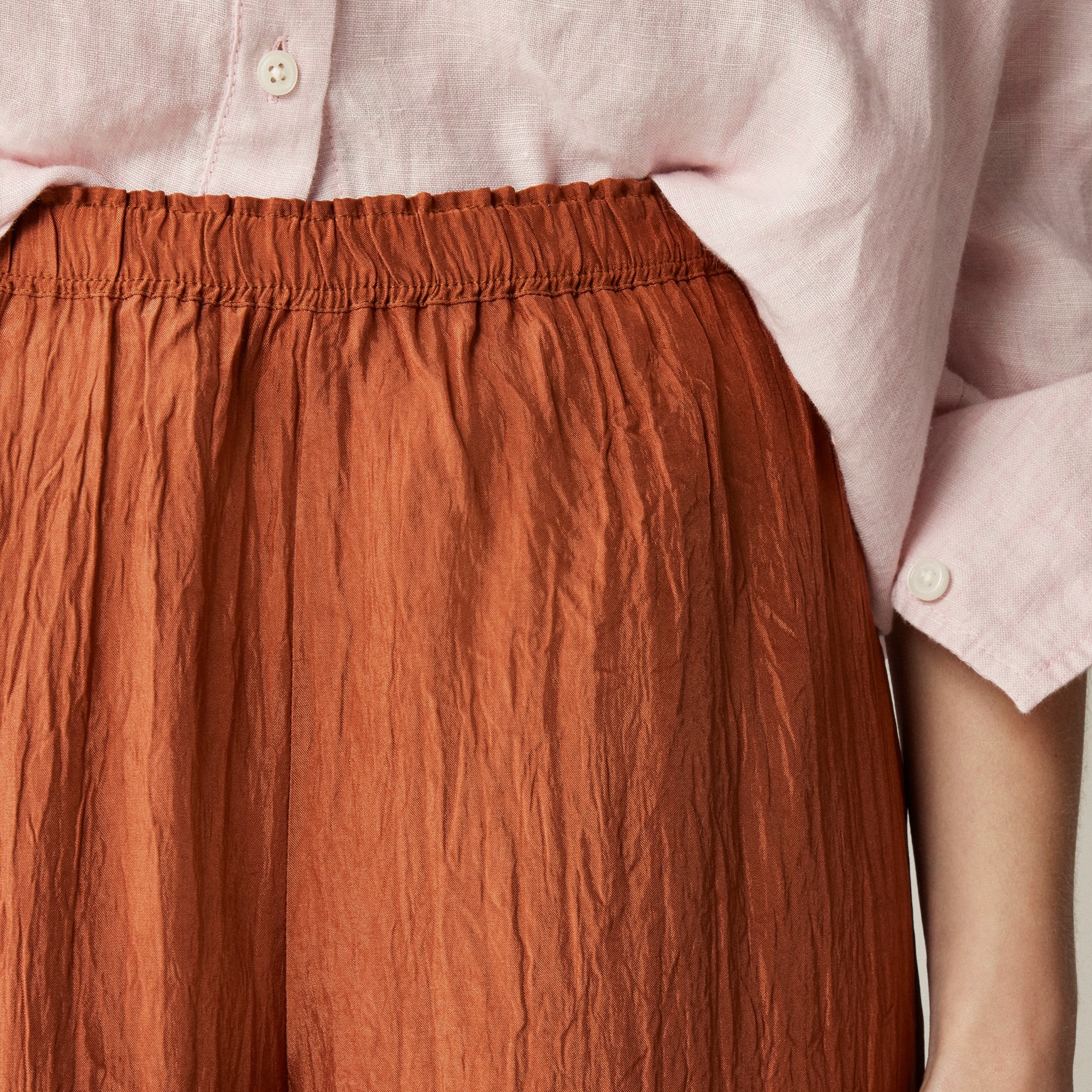 Stratus pant in textured satin