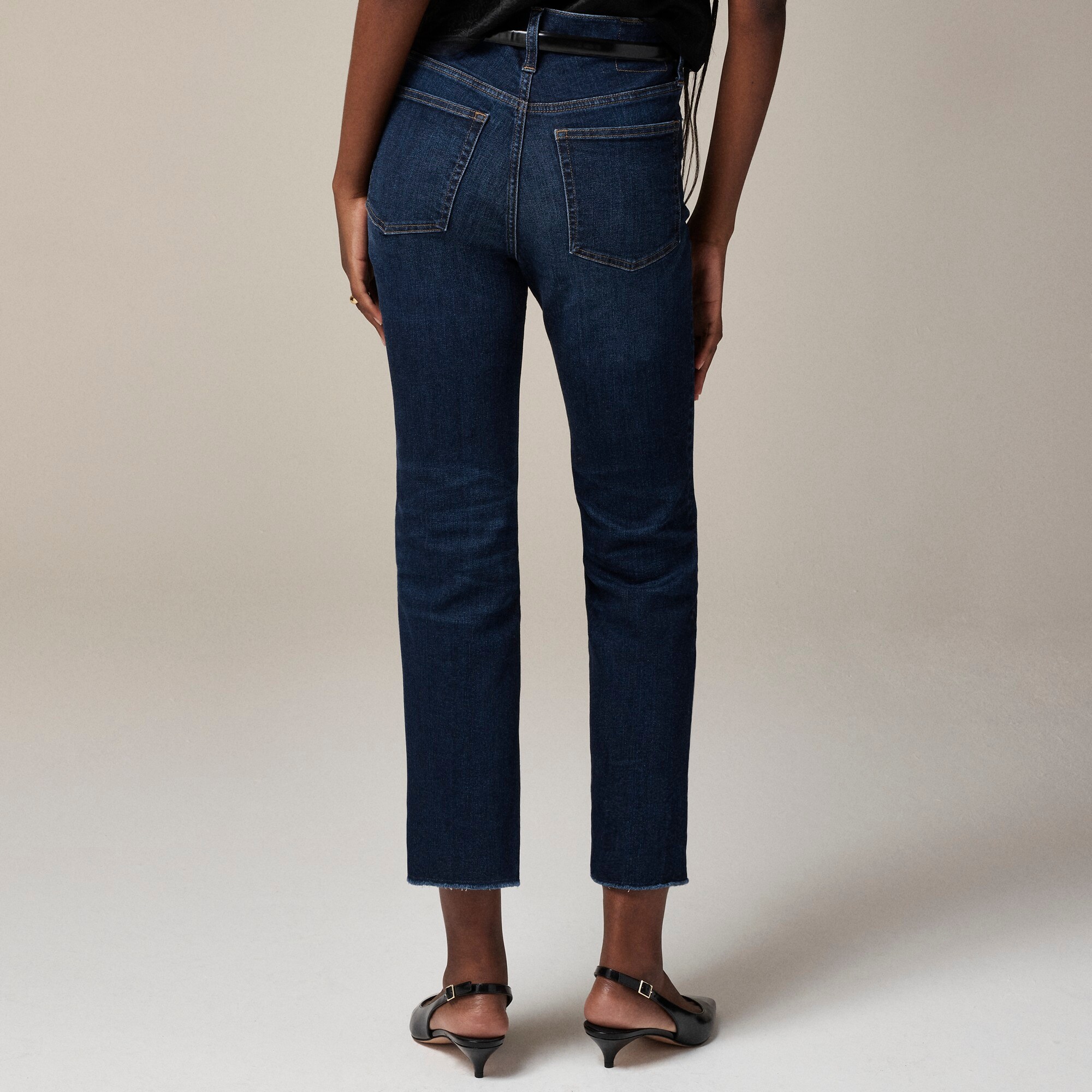Mid-rise kickout jean