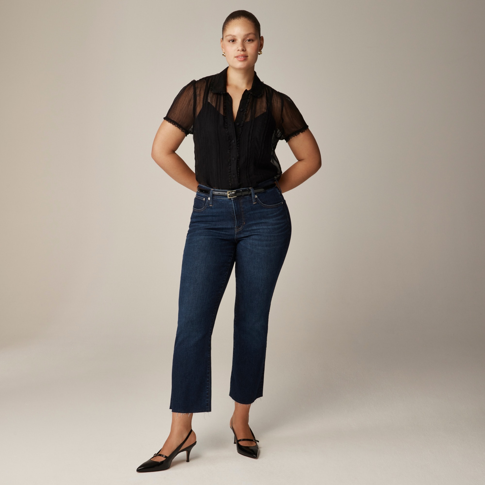 Mid-rise kickout jean