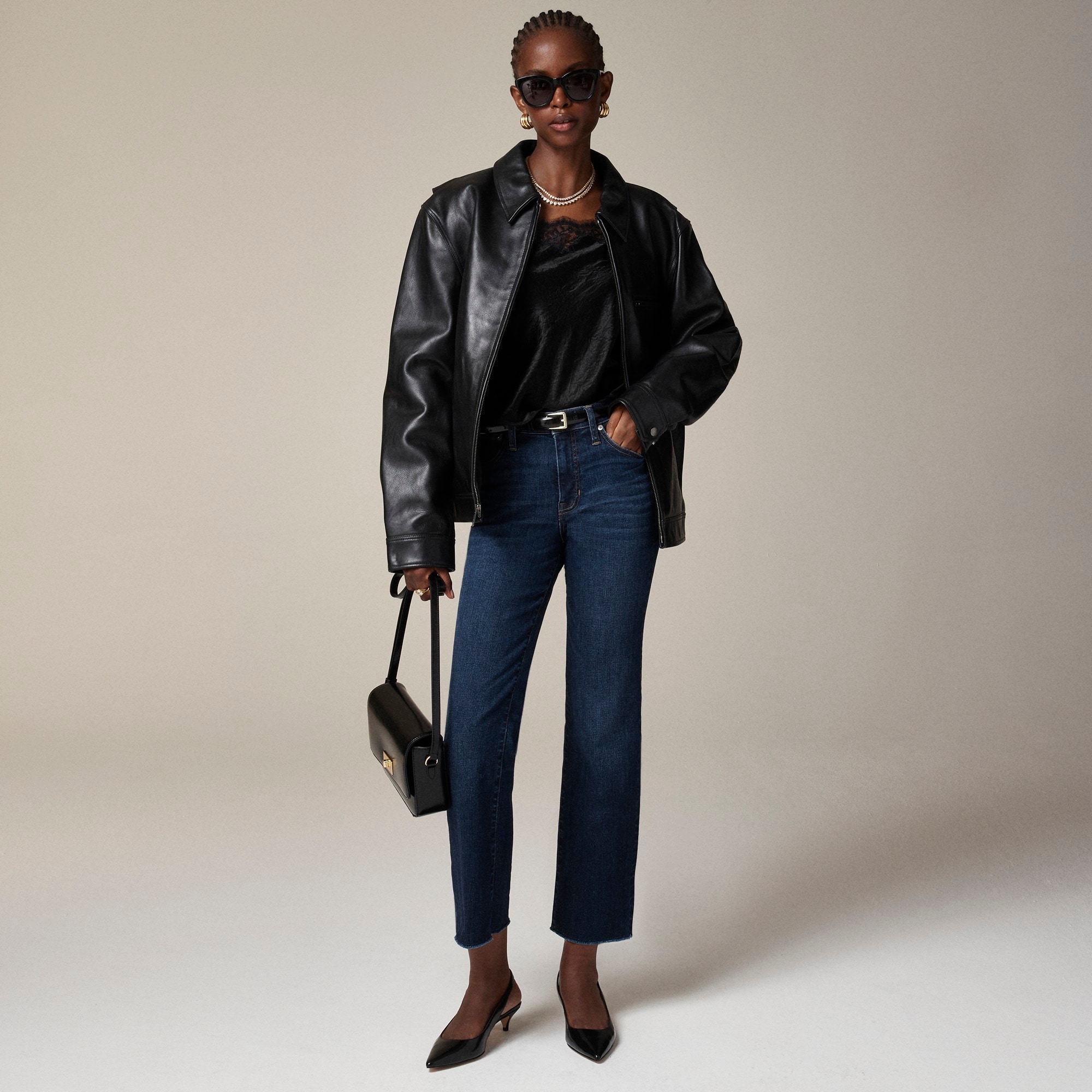 womens Mid-rise kickout jean