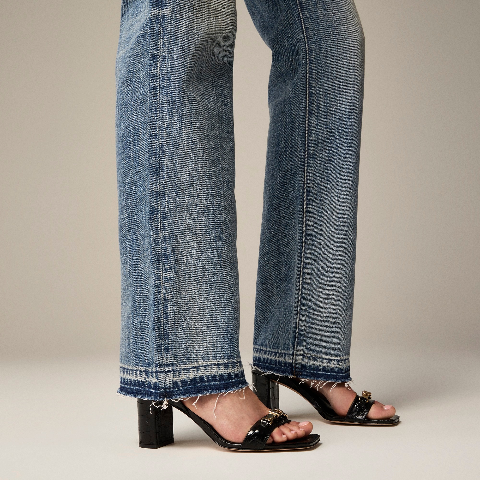Mid-rise straight jean