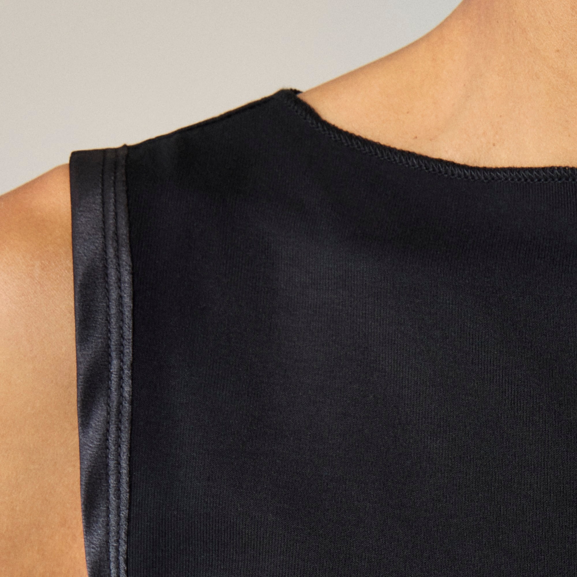 Refined rib shell tank