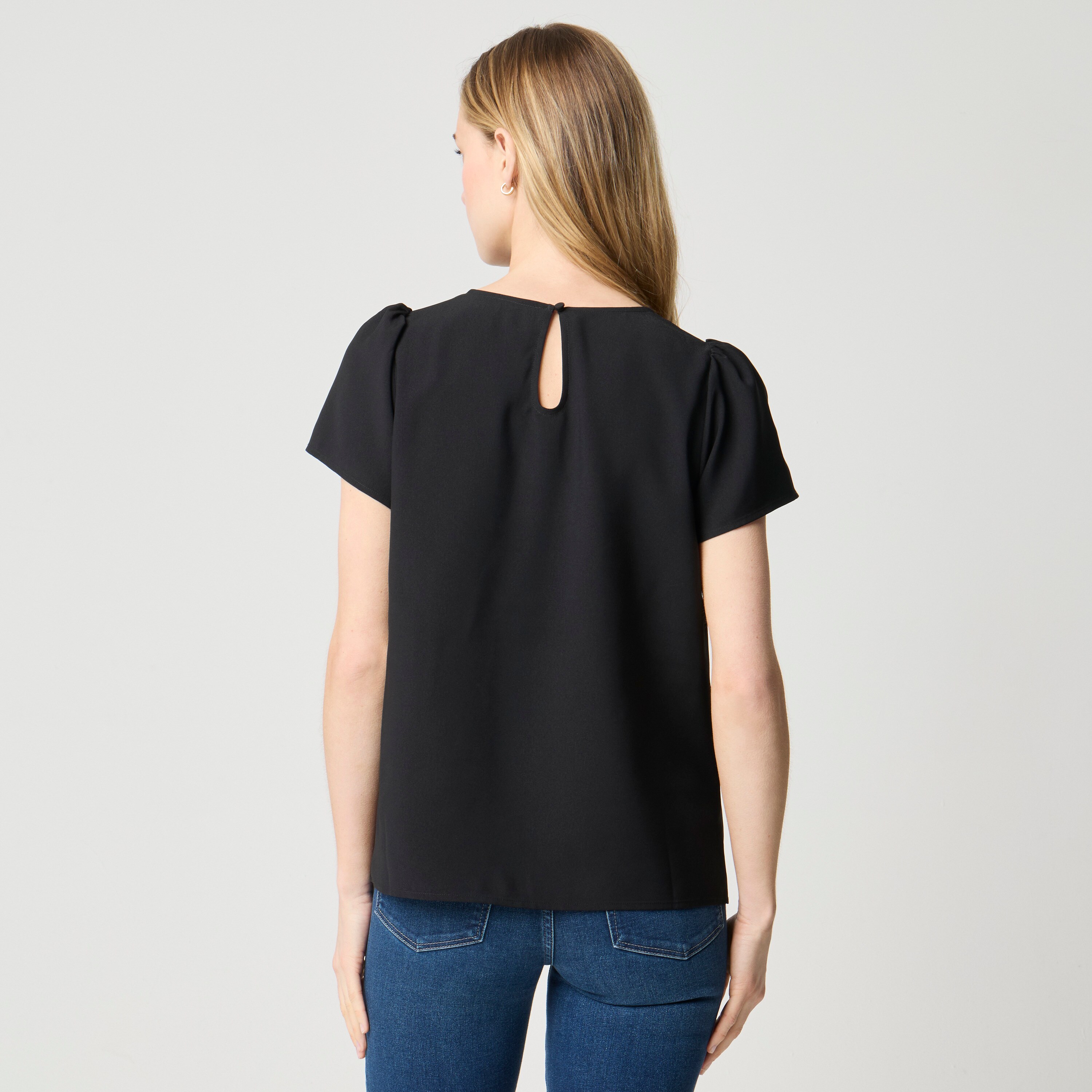 Short-sleeve crepe top