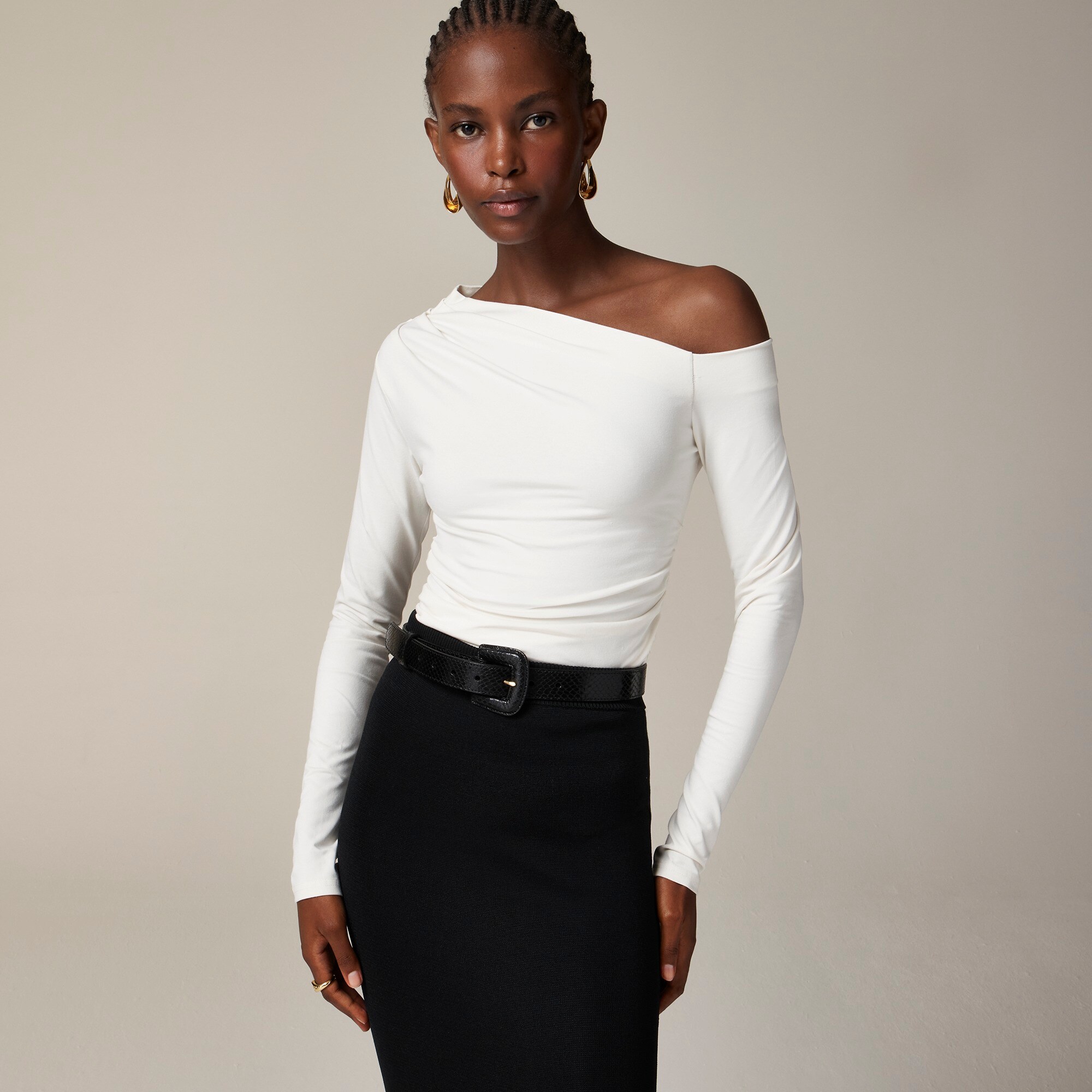 Asymmetrical off-the-shoulder top in stretch cotton blend