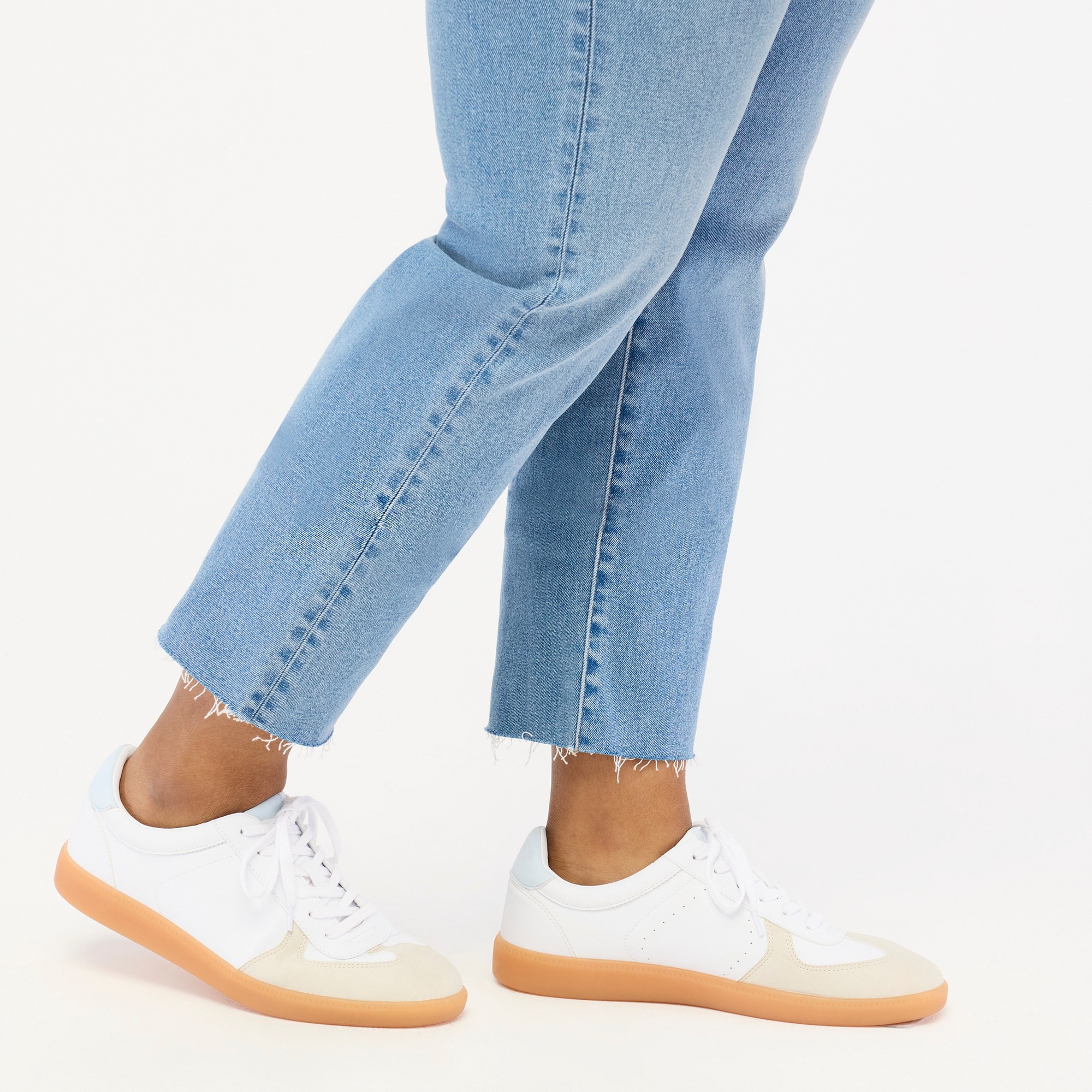 Curvy essential straight jean in all-day stretch