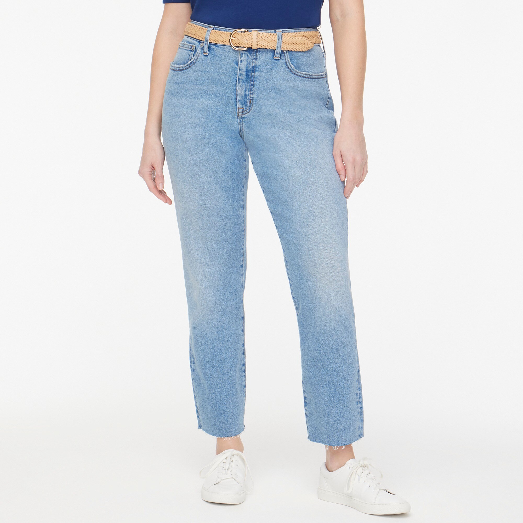 Curvy essential straight jean in all-day stretch