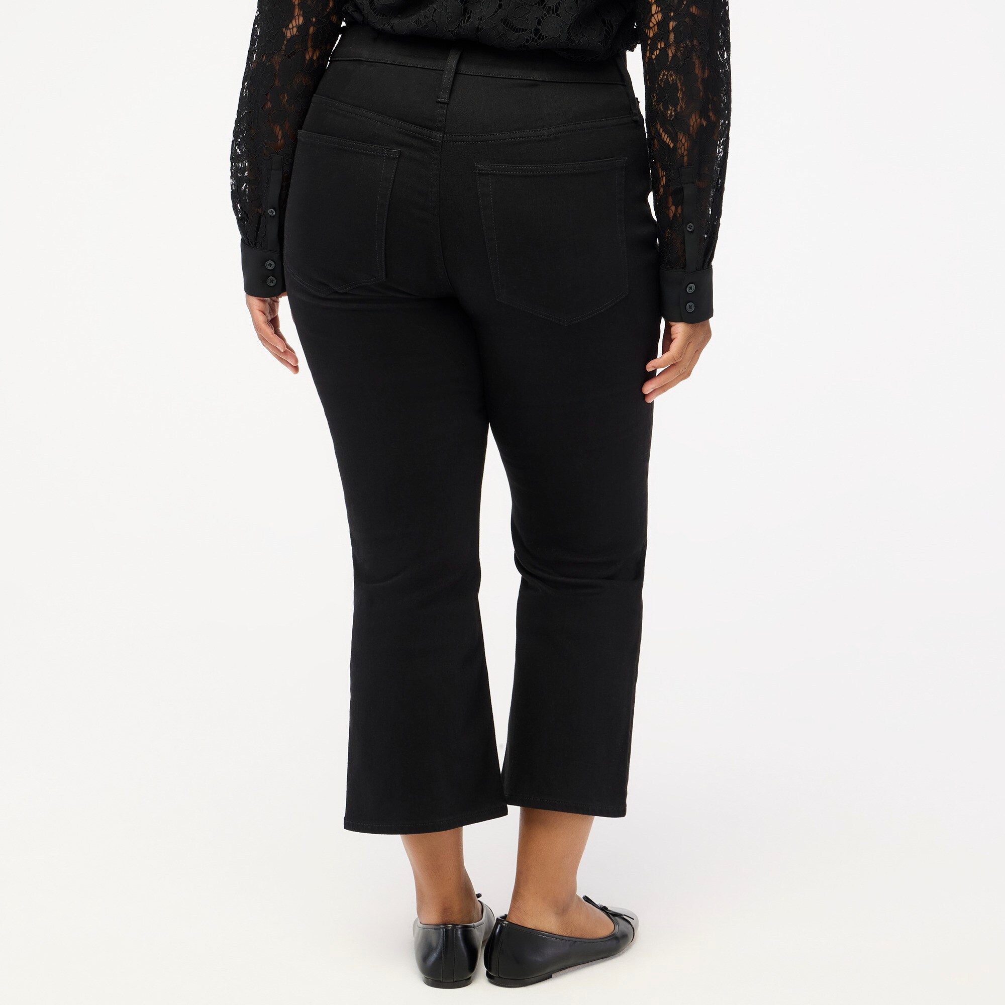 Curvy mid-rise flare crop jean in signature stretch