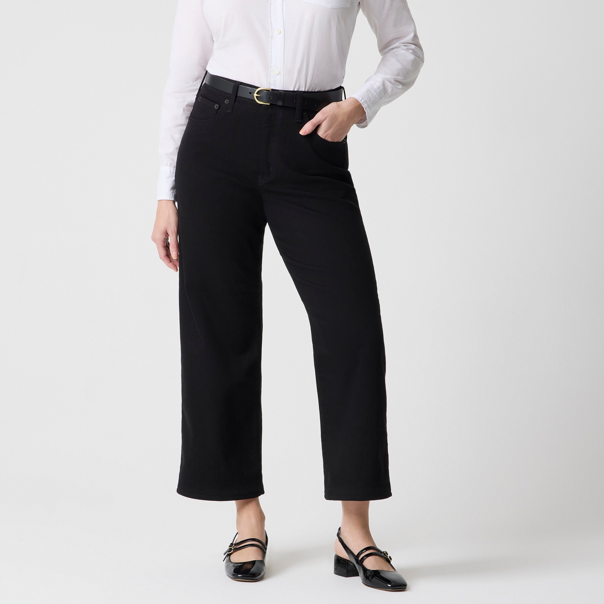 Curvy mid-rise flare crop jean in signature stretch