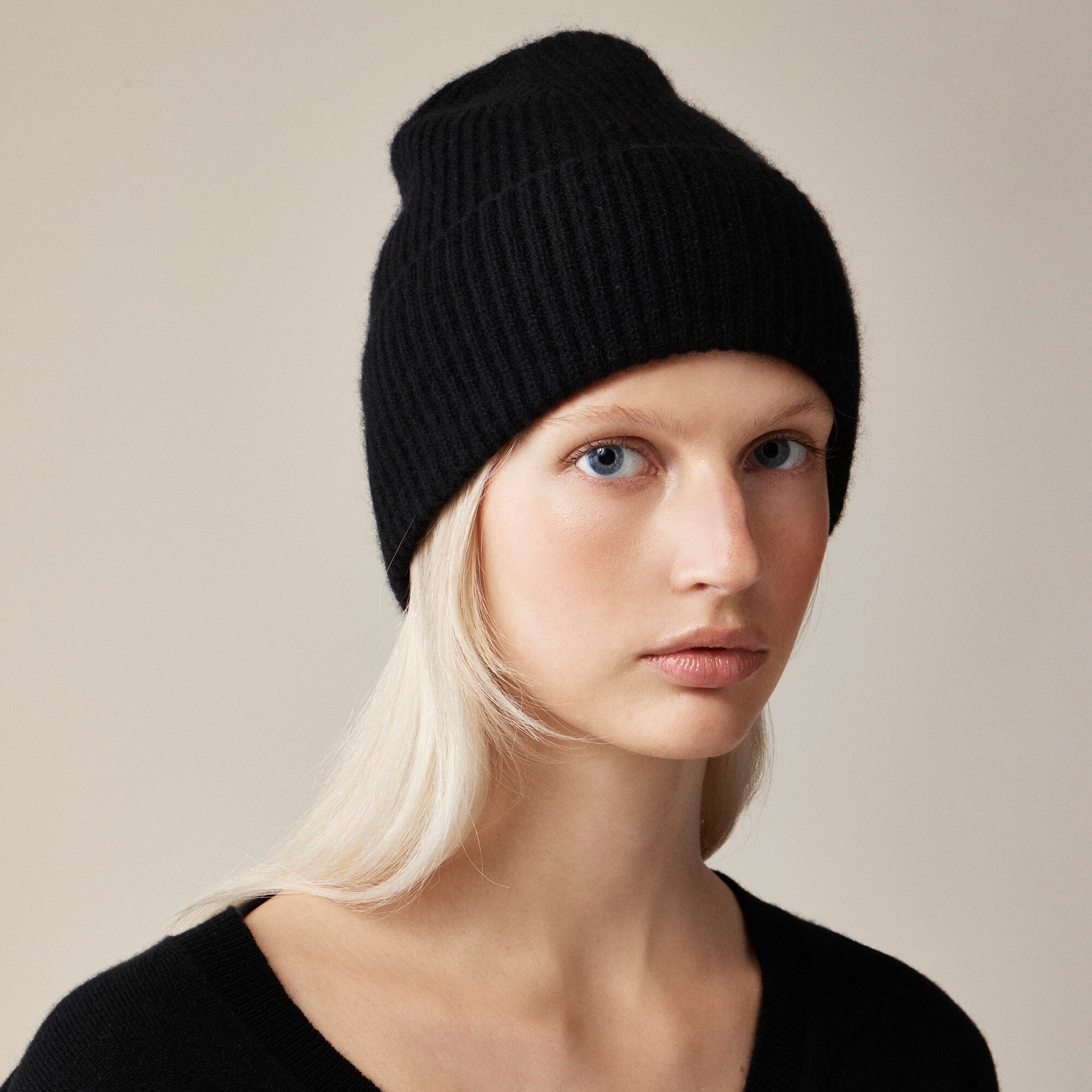  Ribbed cashmere beanie