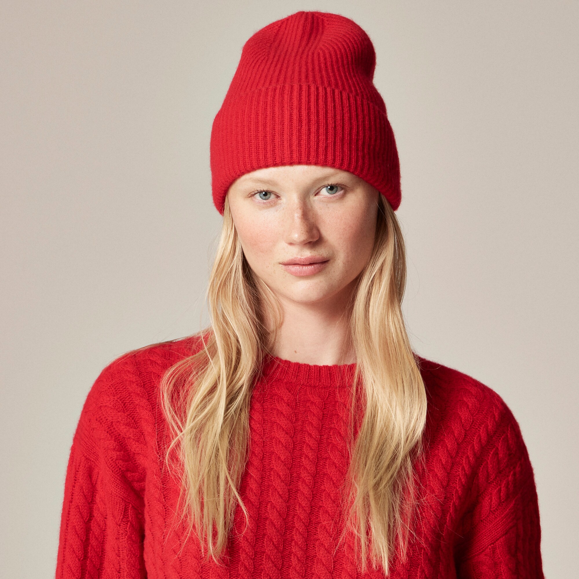  Ribbed cashmere beanie
