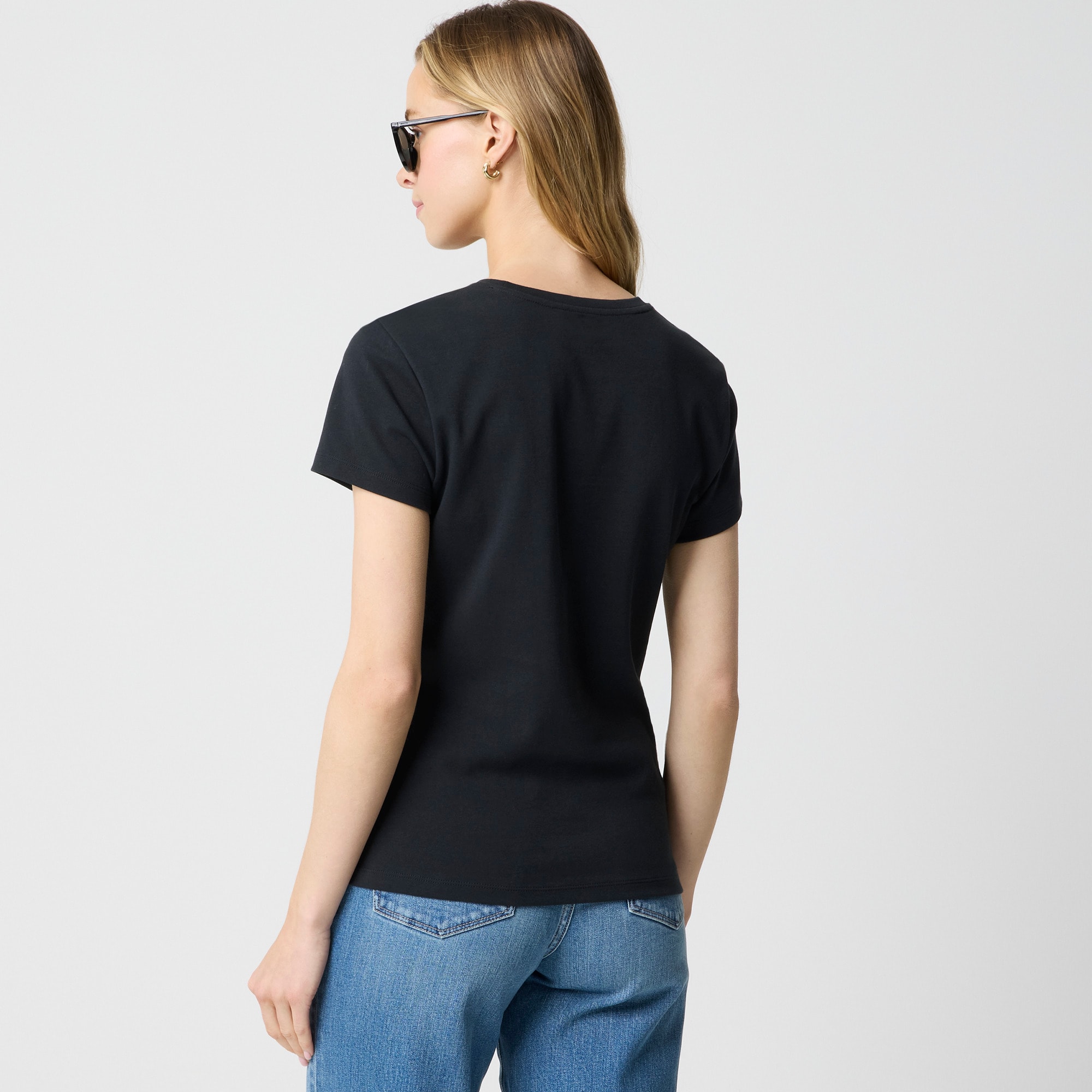 Essential short-sleeve crewneck tee
