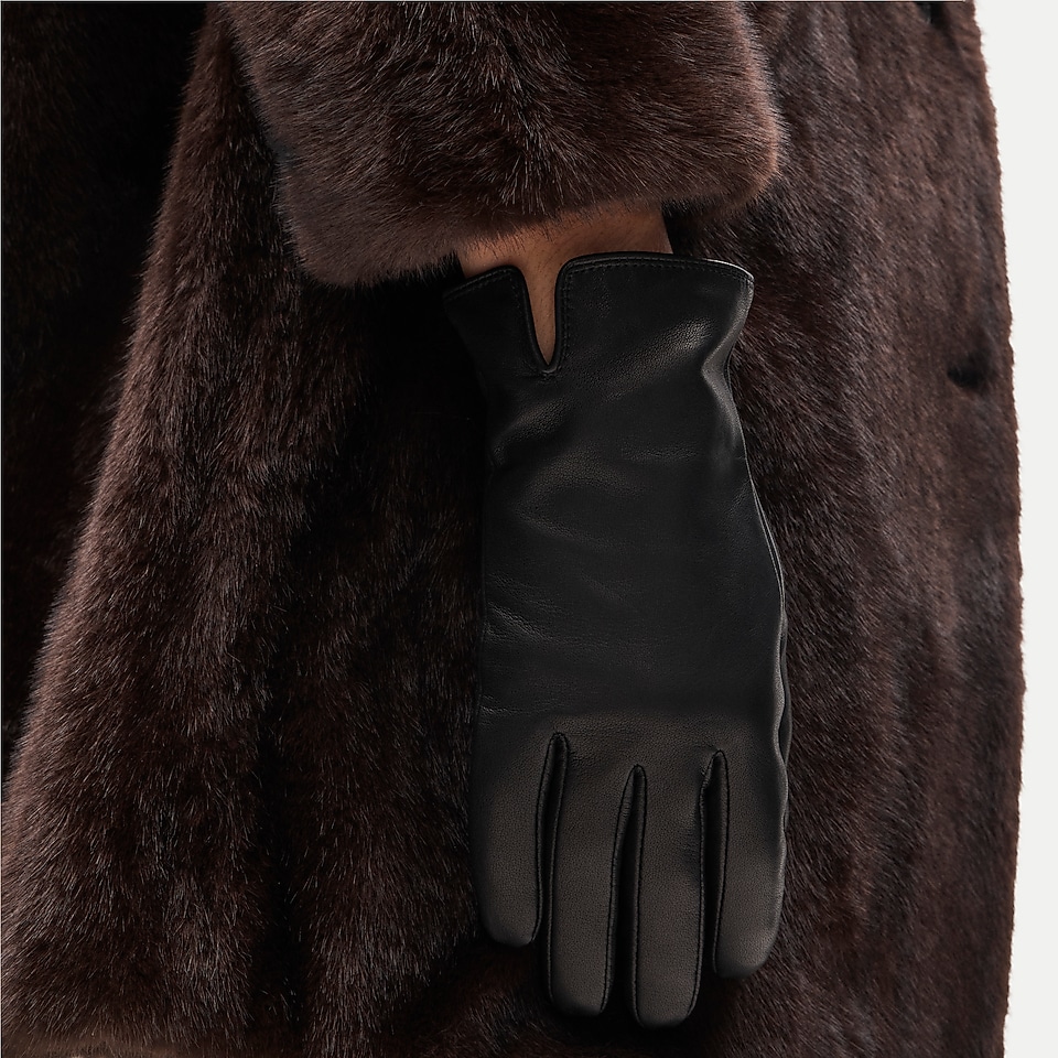 Leather tech-touch gloves by J.Crew