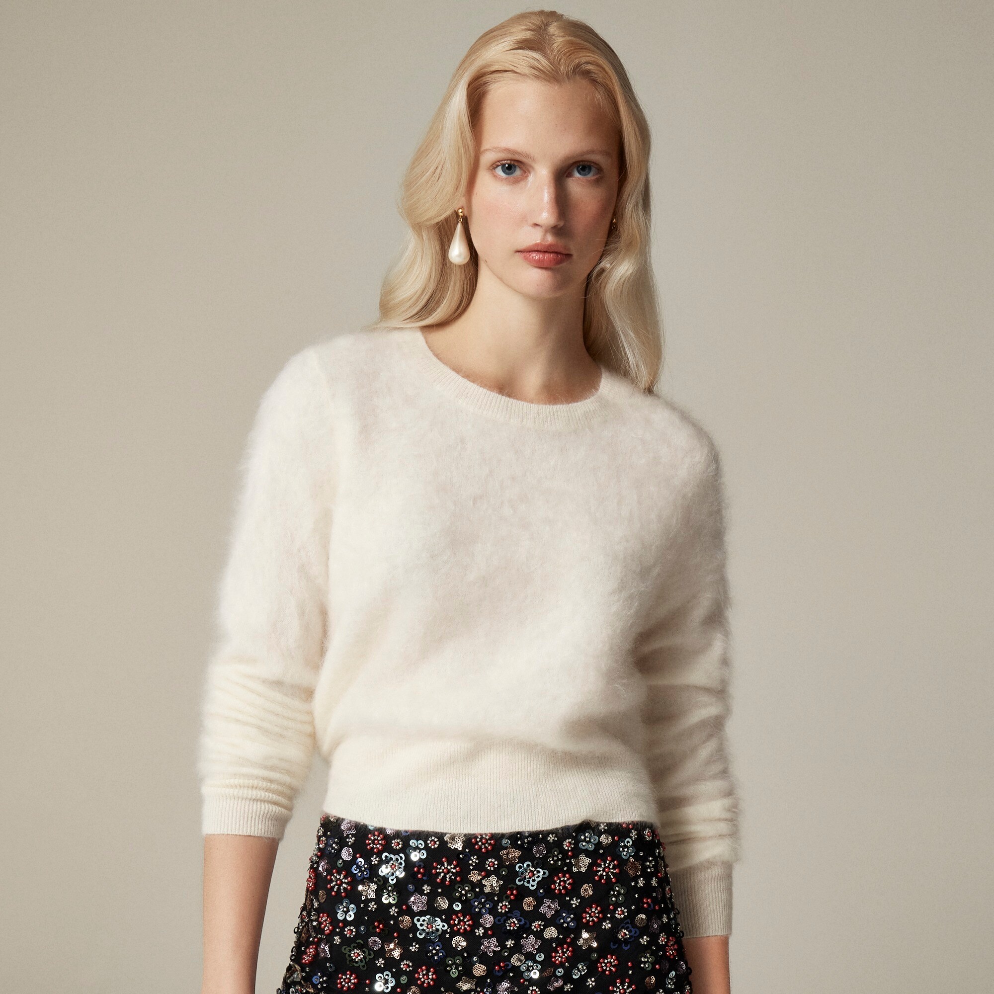 Brushed cashmere shrunken crewneck sweater