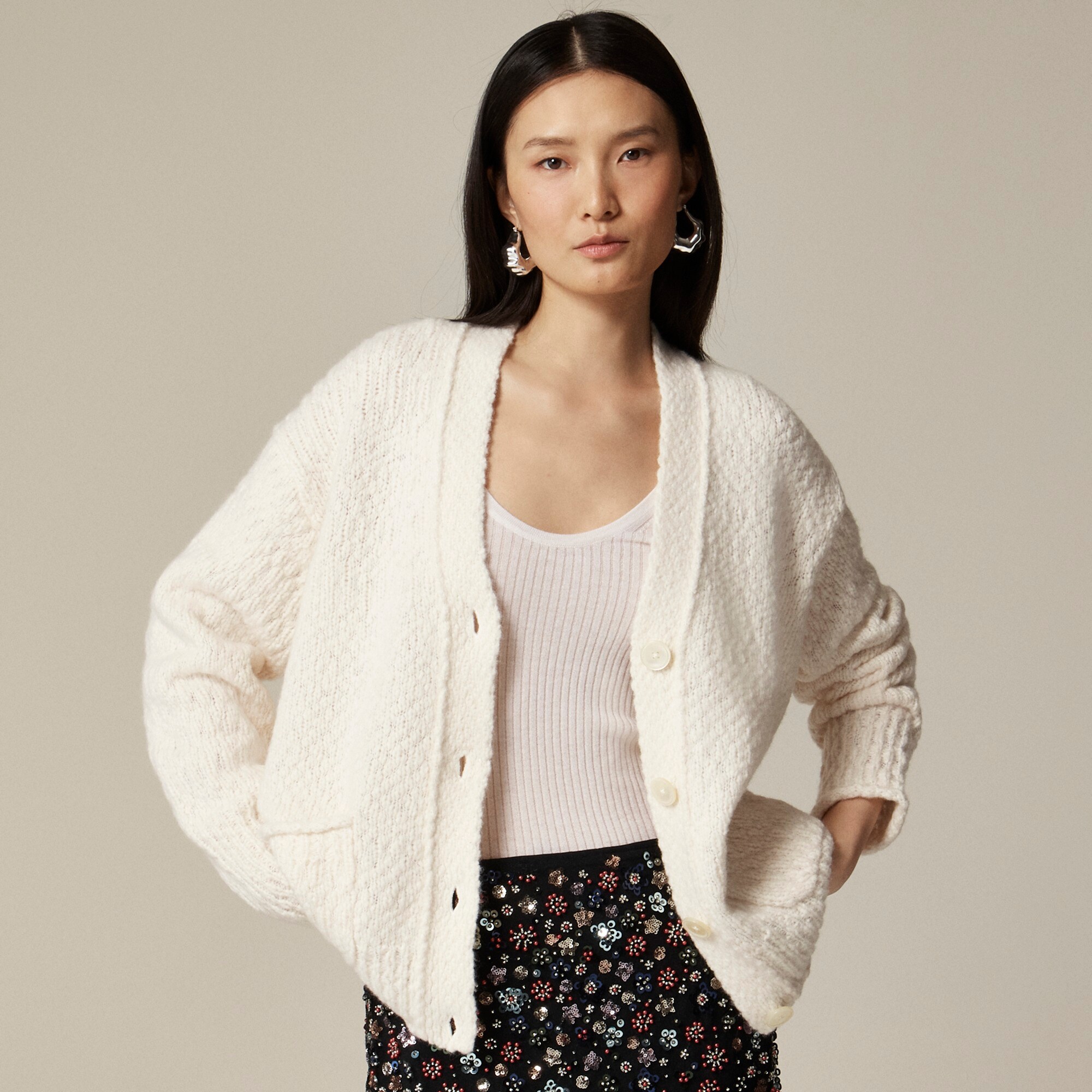Relaxed cardigan in textured yarn