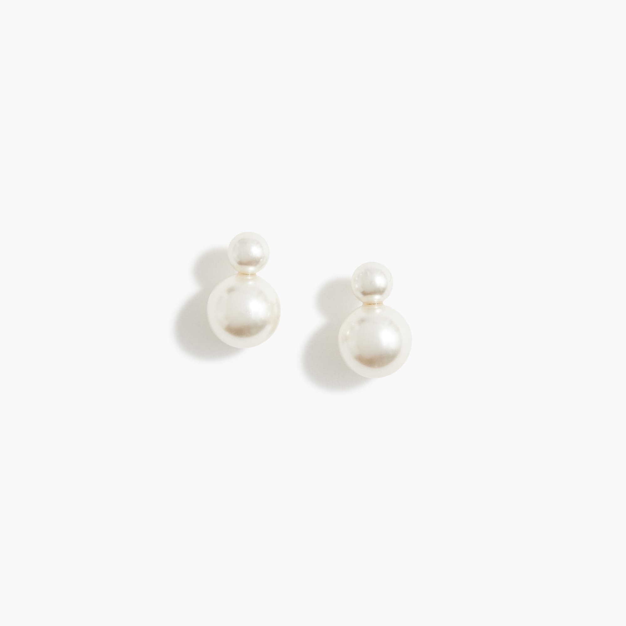Double-pearl stud earrings