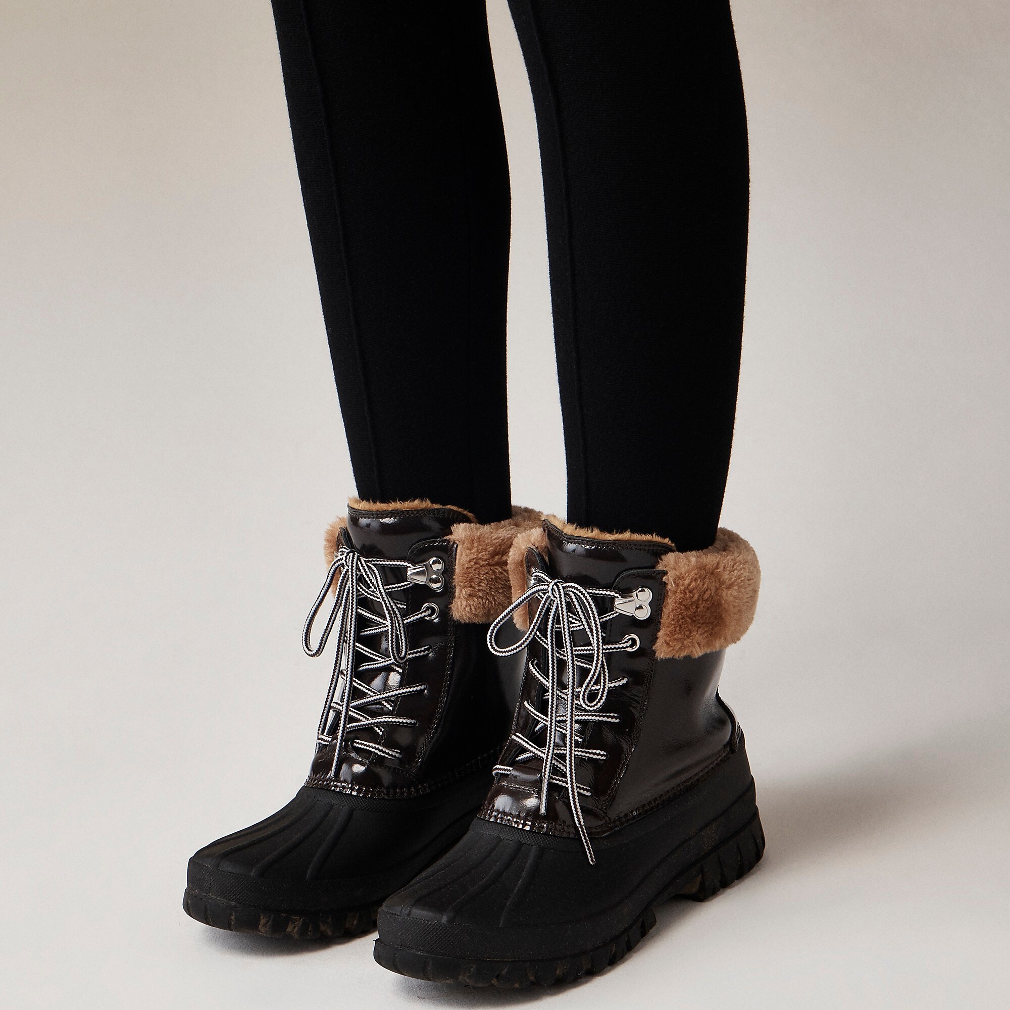 Perfect Winter boots in leather and sherpa