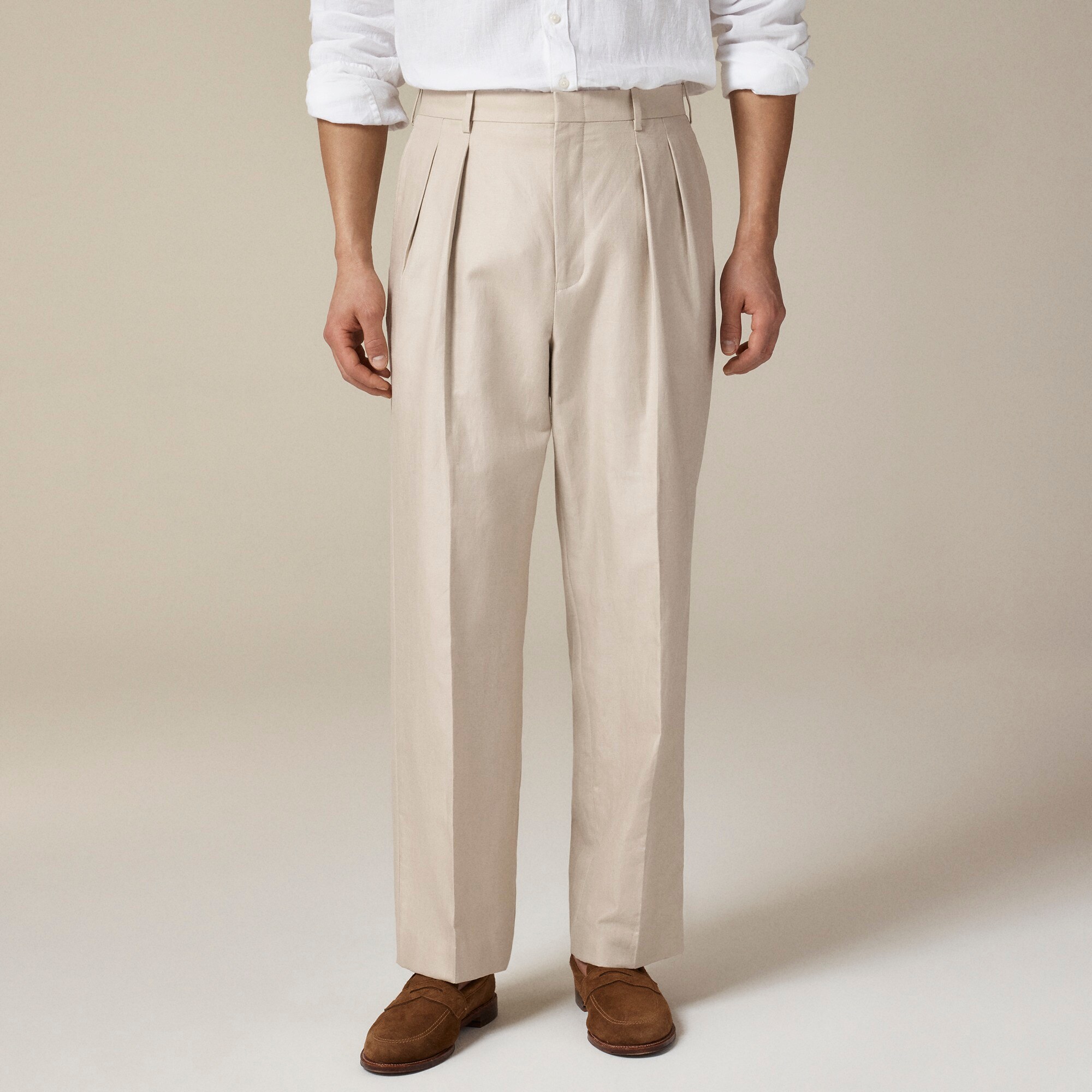  Relaxed-fit double-pleated trouser in linen-cotton blend