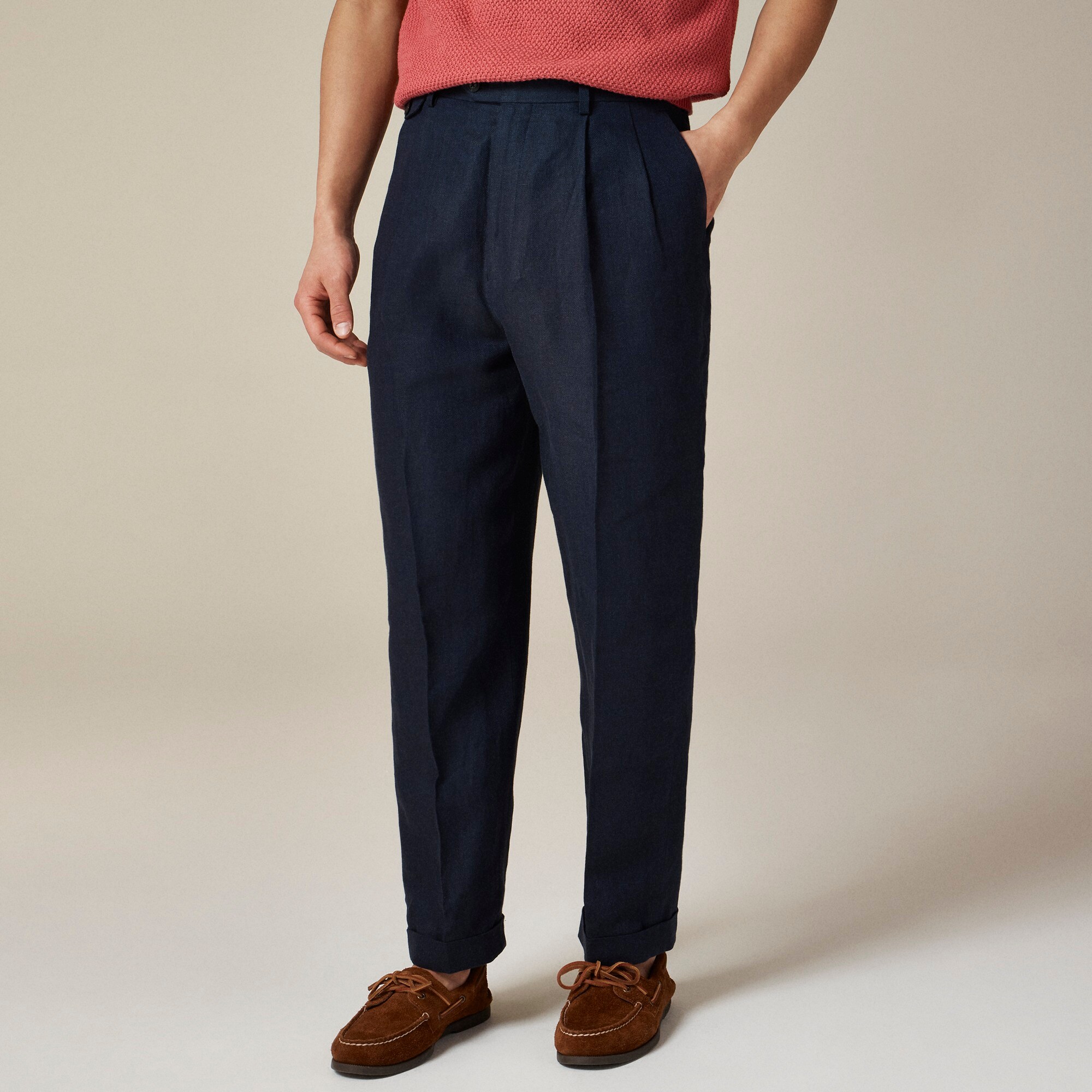  Relaxed-fit double-pleated trouser in linen herringbone