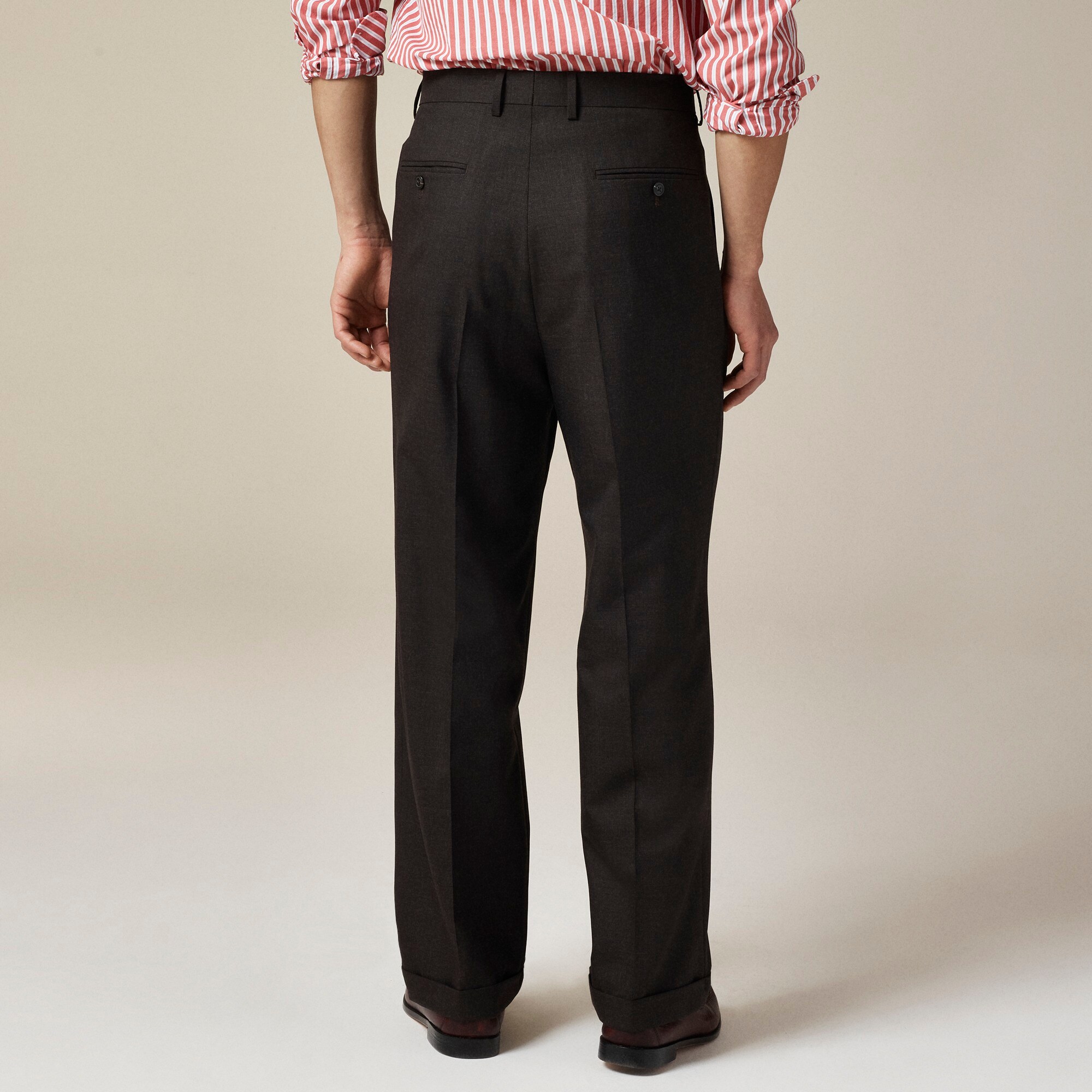 Relaxed-fit double-pleated trouser in Italian tropical wool