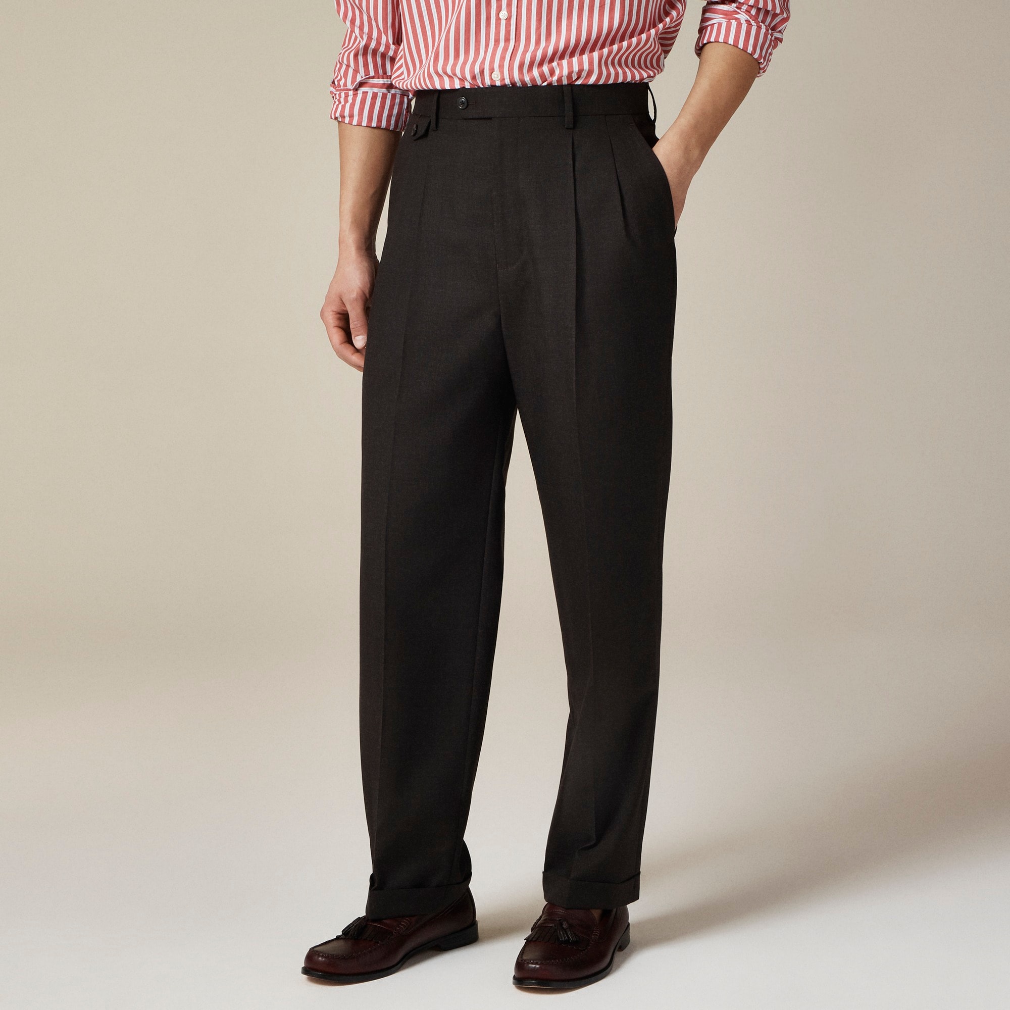 Relaxed-fit Double-pleated Trouser In Italian Tropical Wool For
