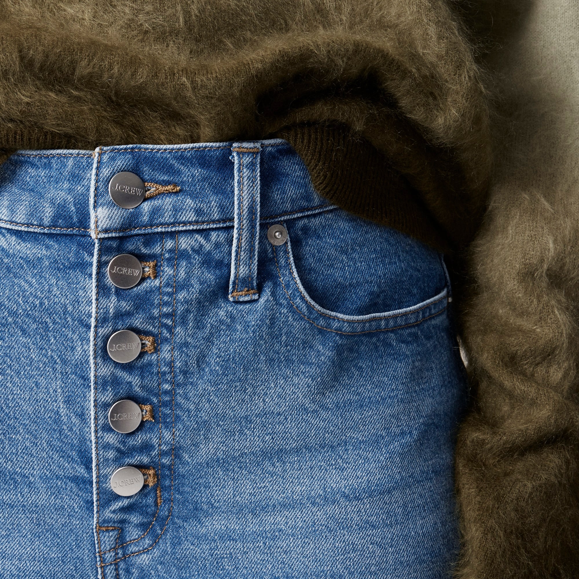 Slim-wide jean with button-fly