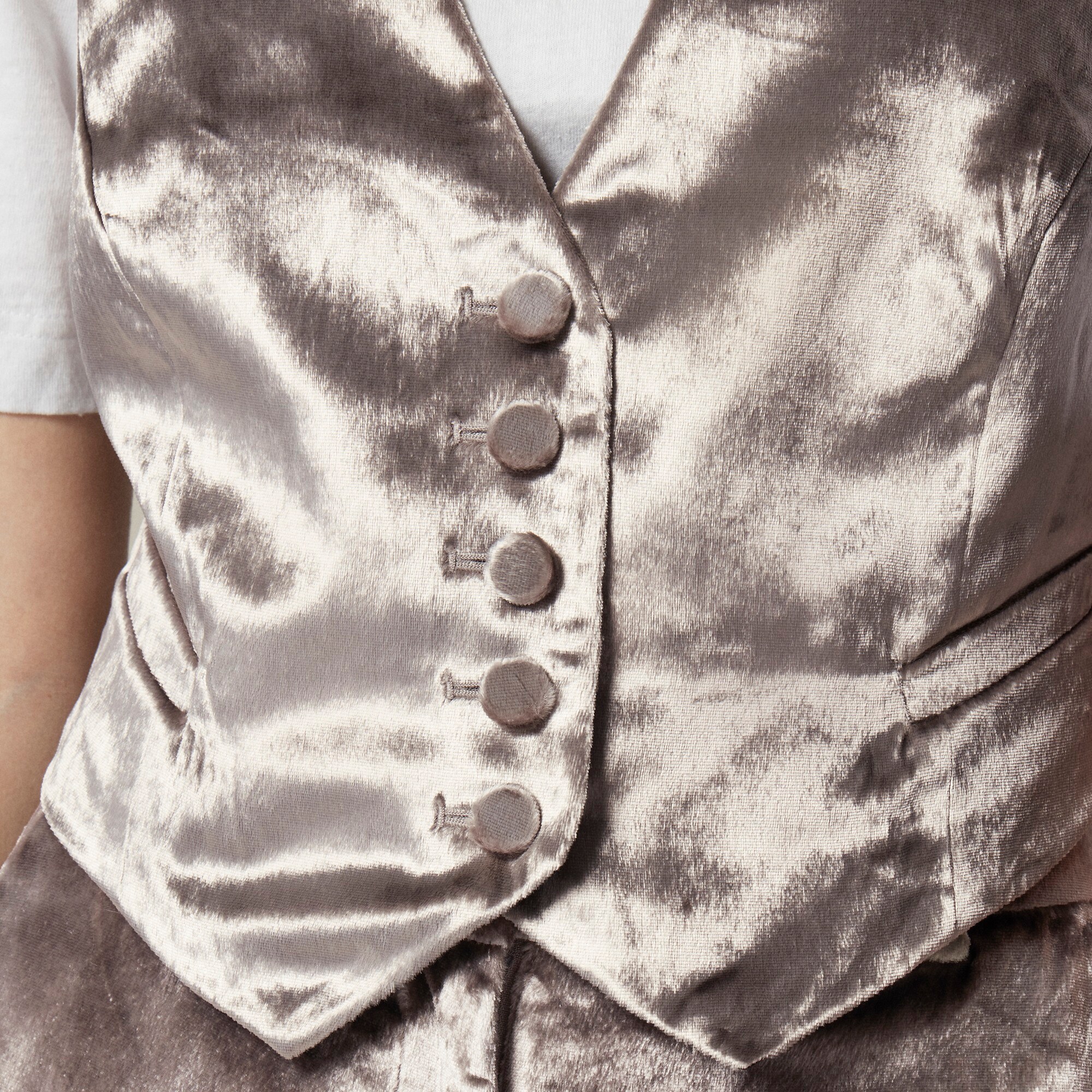 Open-back vest in drapey velvet