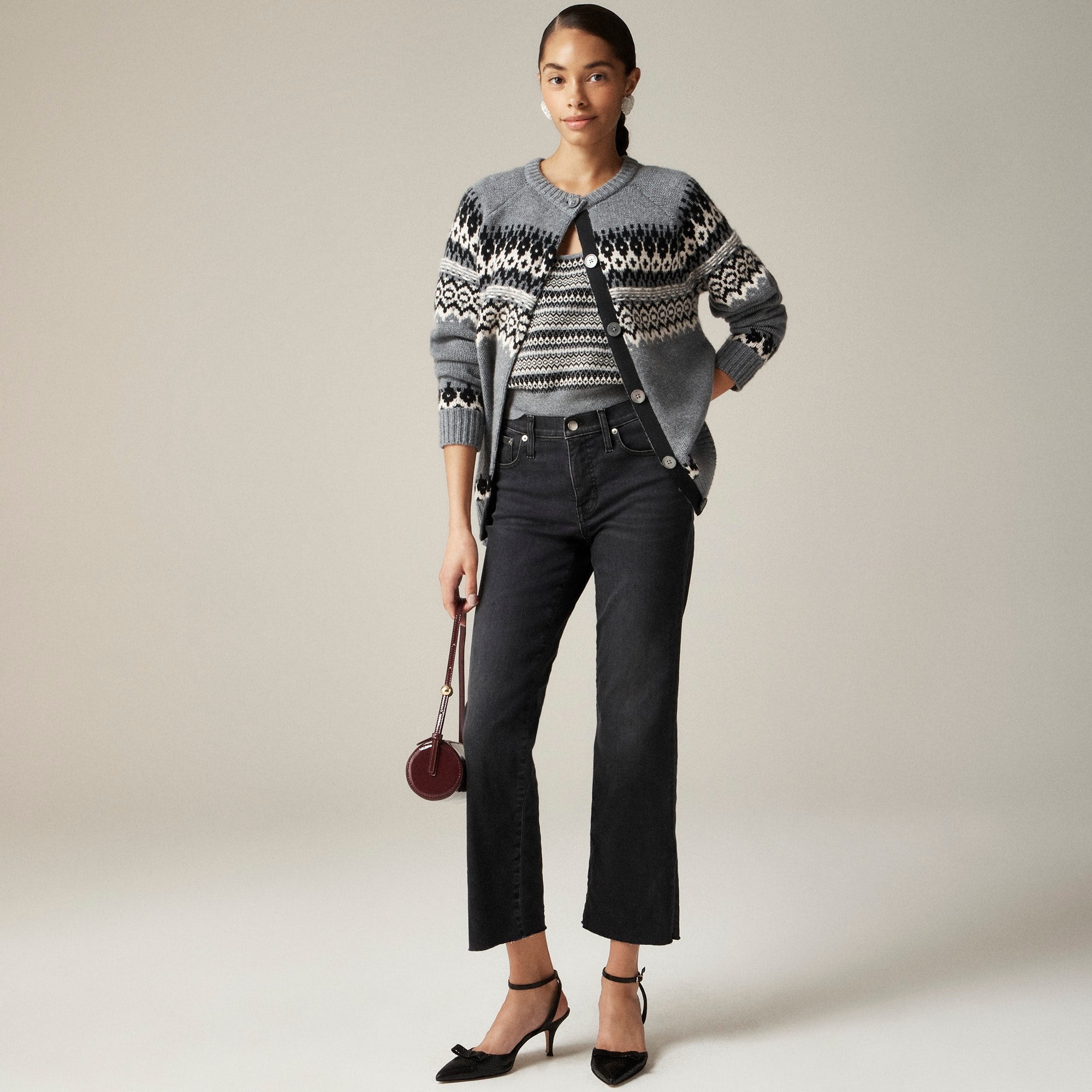 Mid-rise kickout jean
