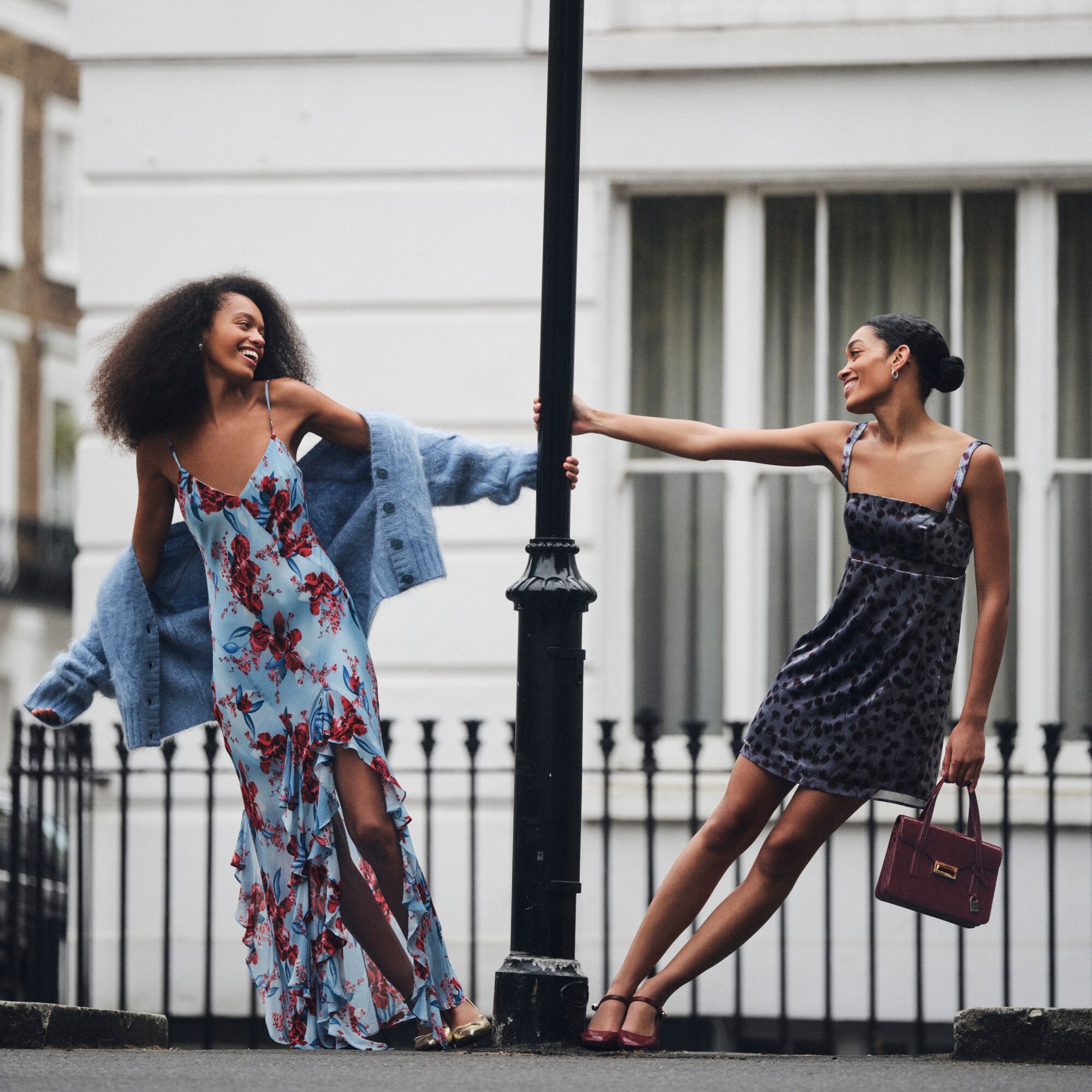 Collection velvet dress in cherry print