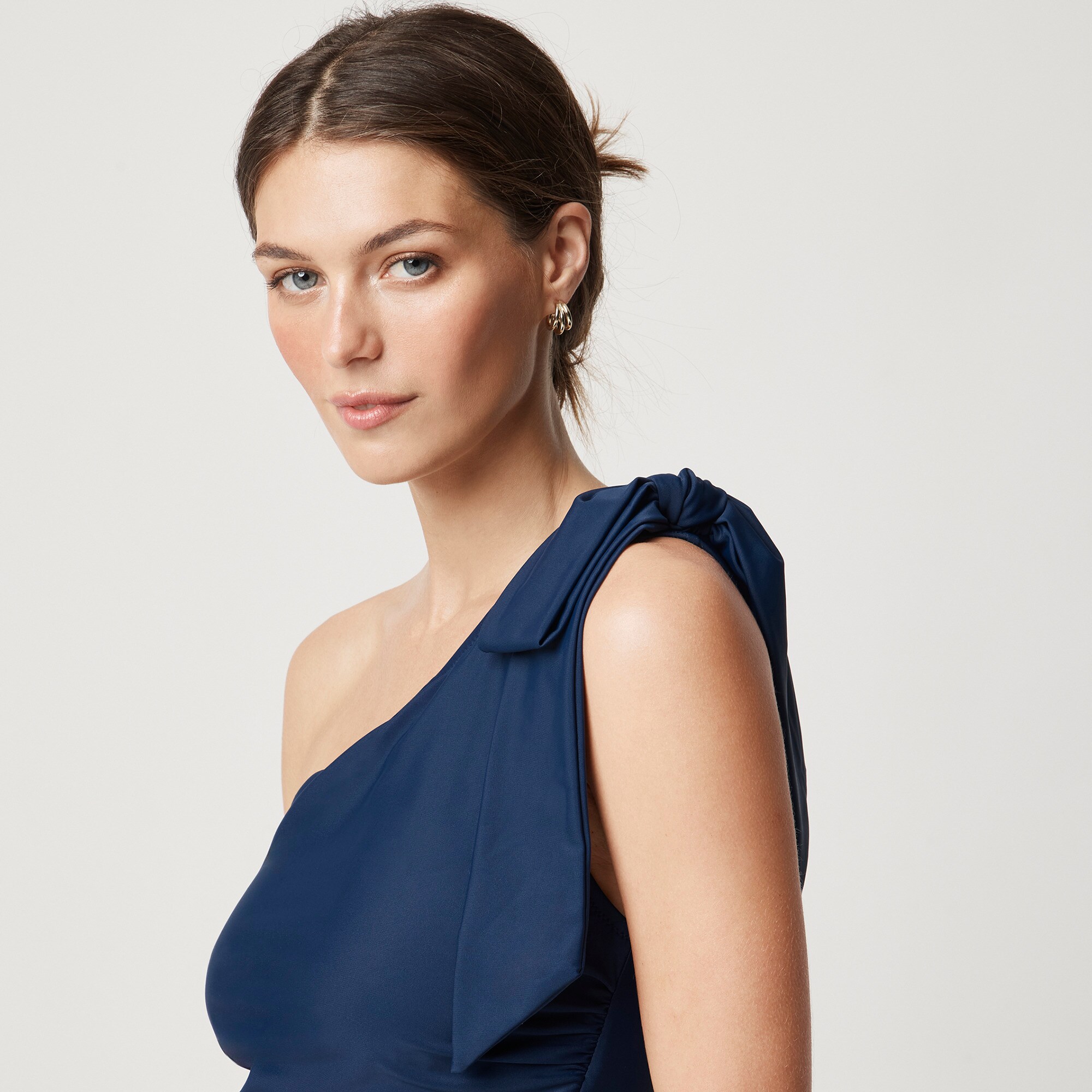 One-shoulder bow one-piece swimsuit